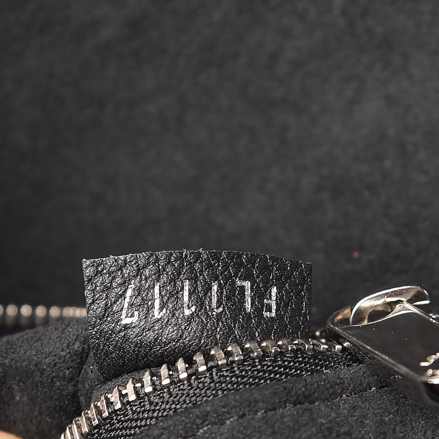 Louis Vuitton Calfskin Lockme Cabas Black 7 of 17