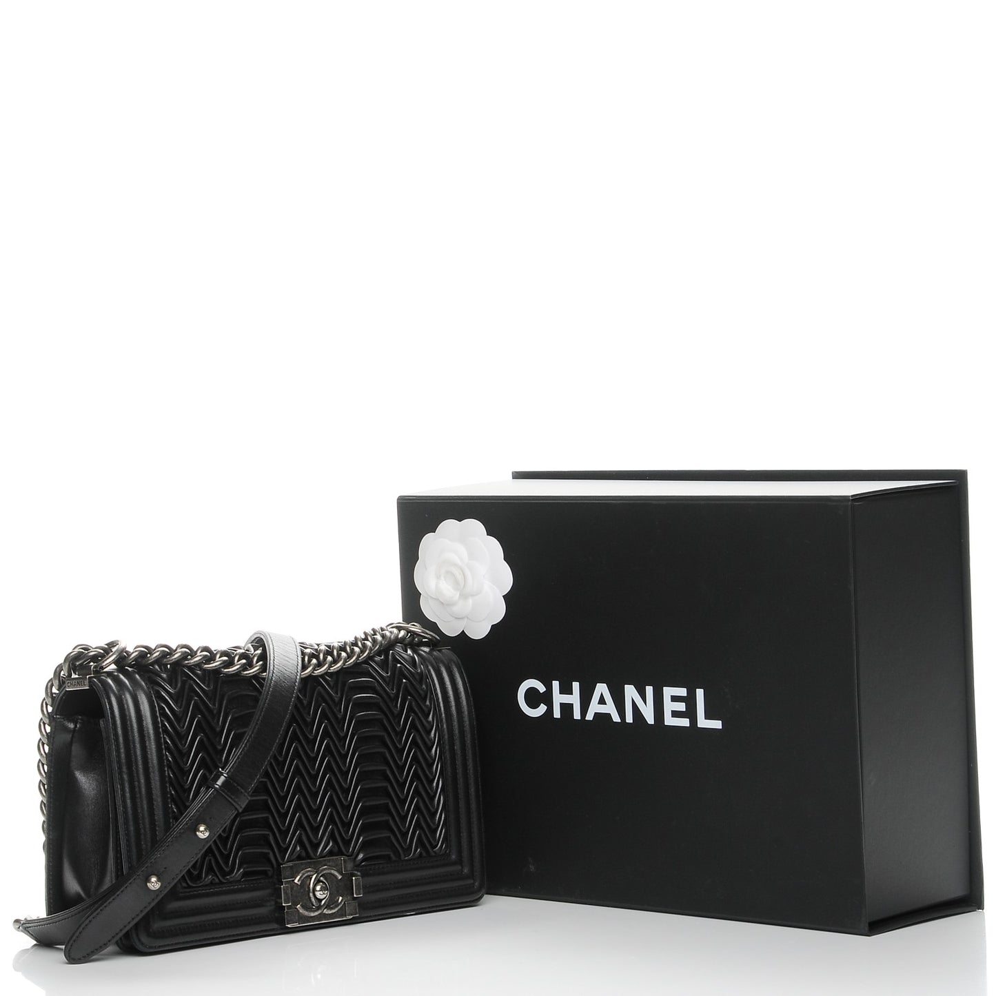 Calfskin Pleated Medium Boy Flap Black