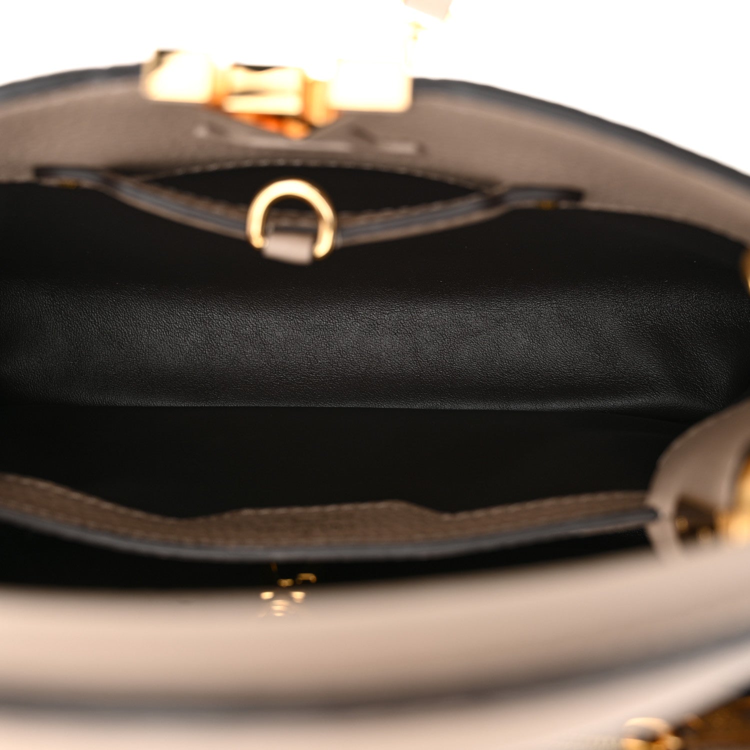 Louis Vuitton Taurillon Capucines BB Galet 5 of 10