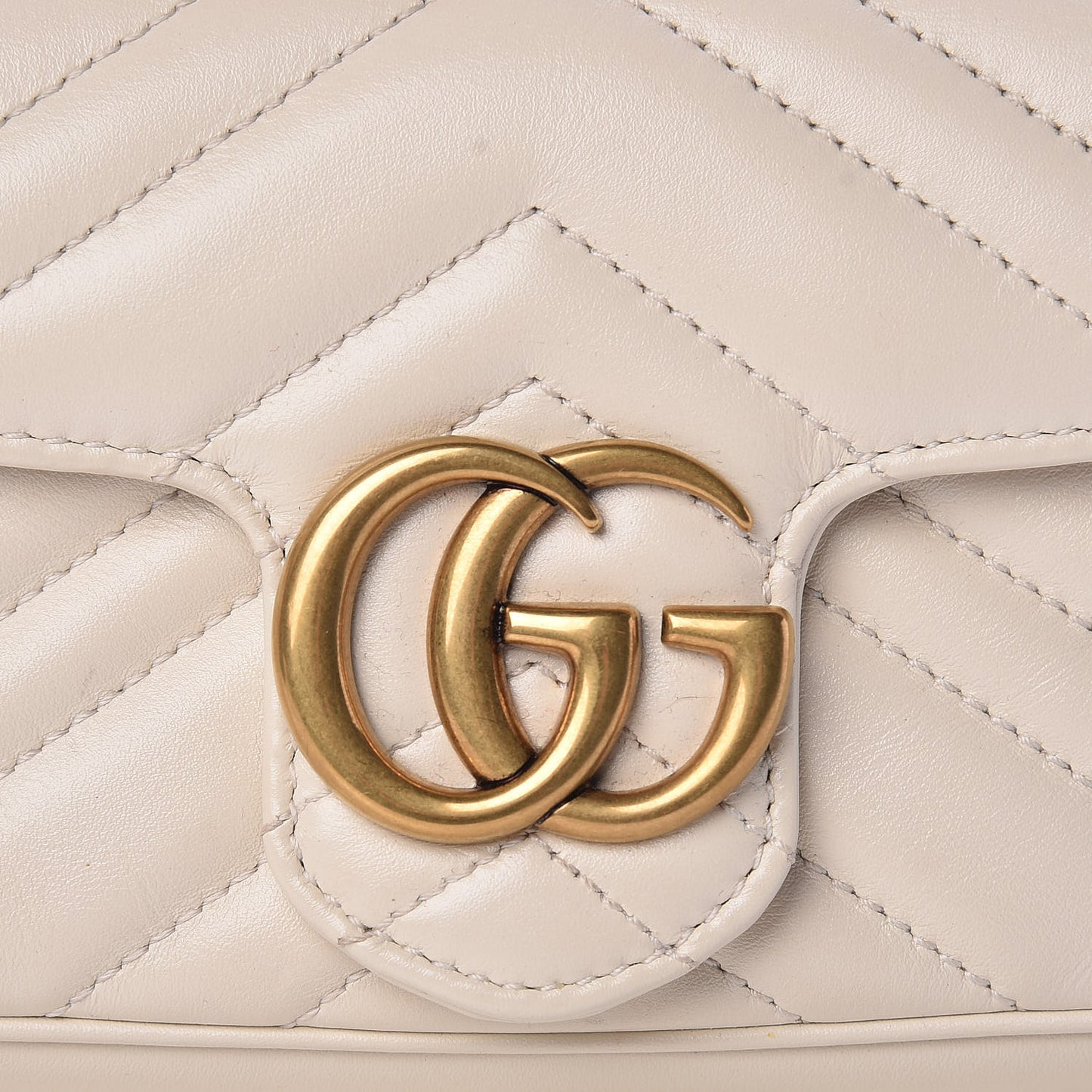 Calfskin Matelasse Super Mini GG Marmont Shoulder Bag White