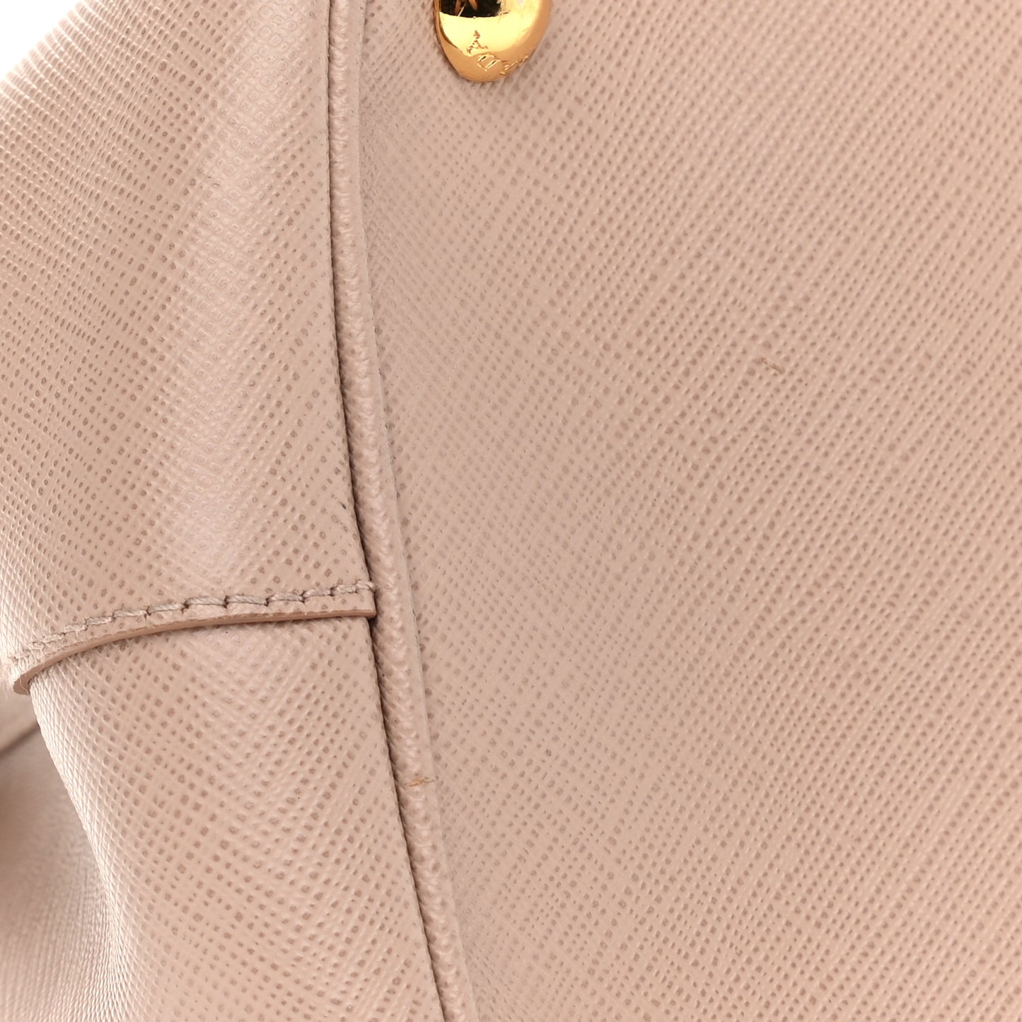 Saffiano Medium Galleria Double Zip Tote Cammeo