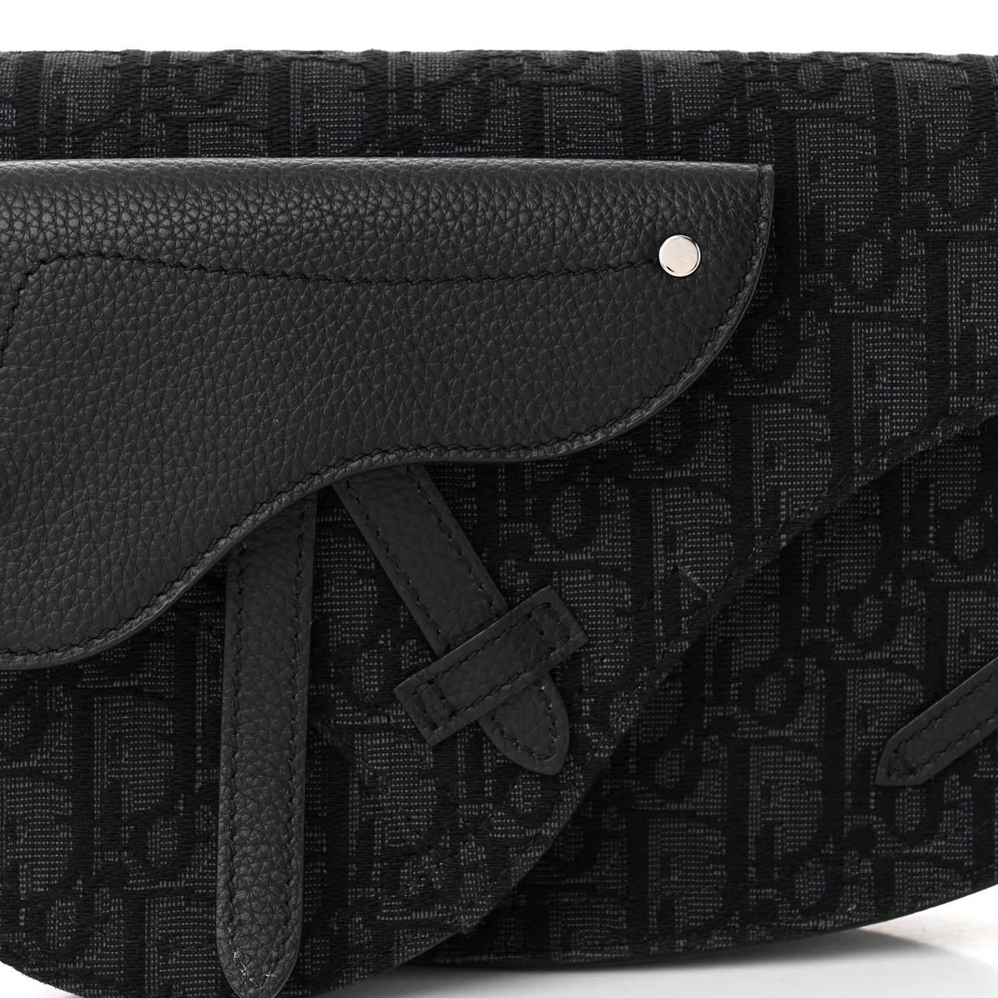 Oblique Saddle Messenger Pouch Black