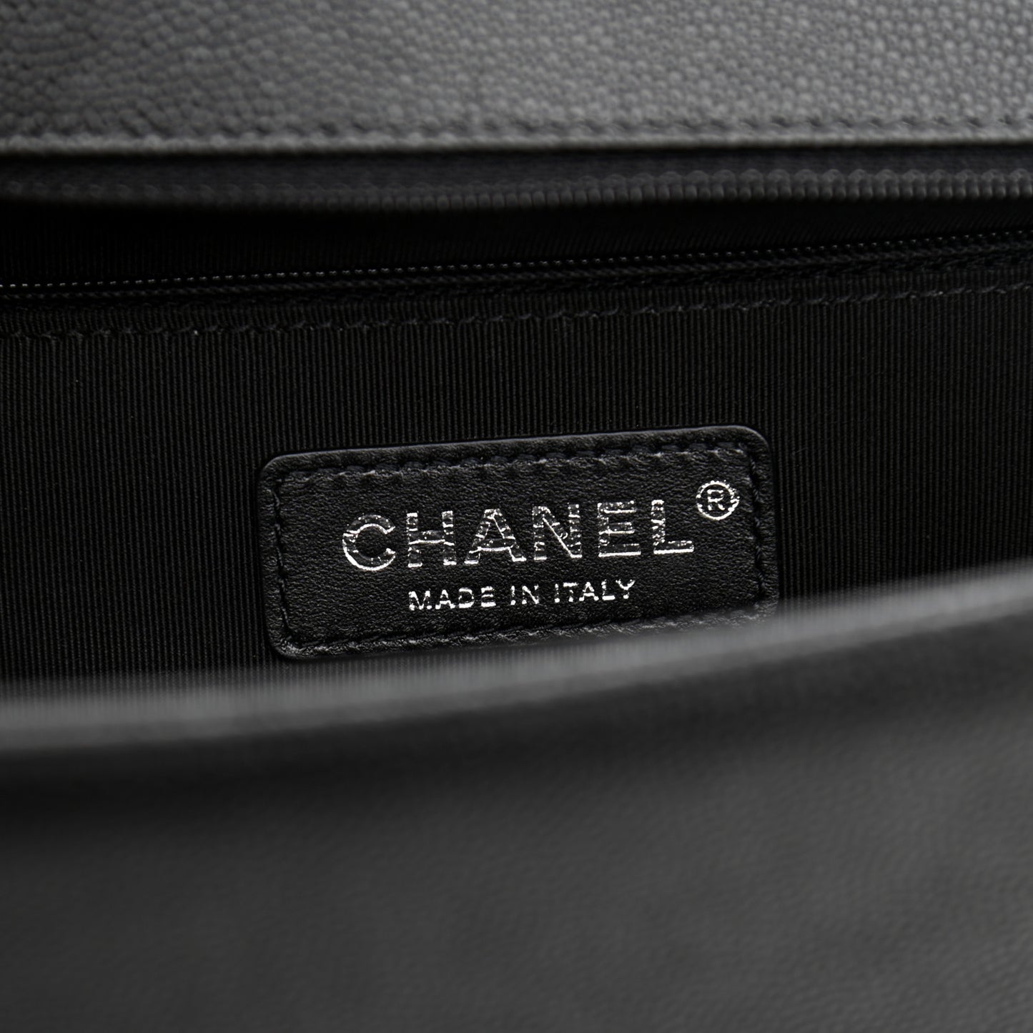 Caviar Quilted Large Boy Flap Black