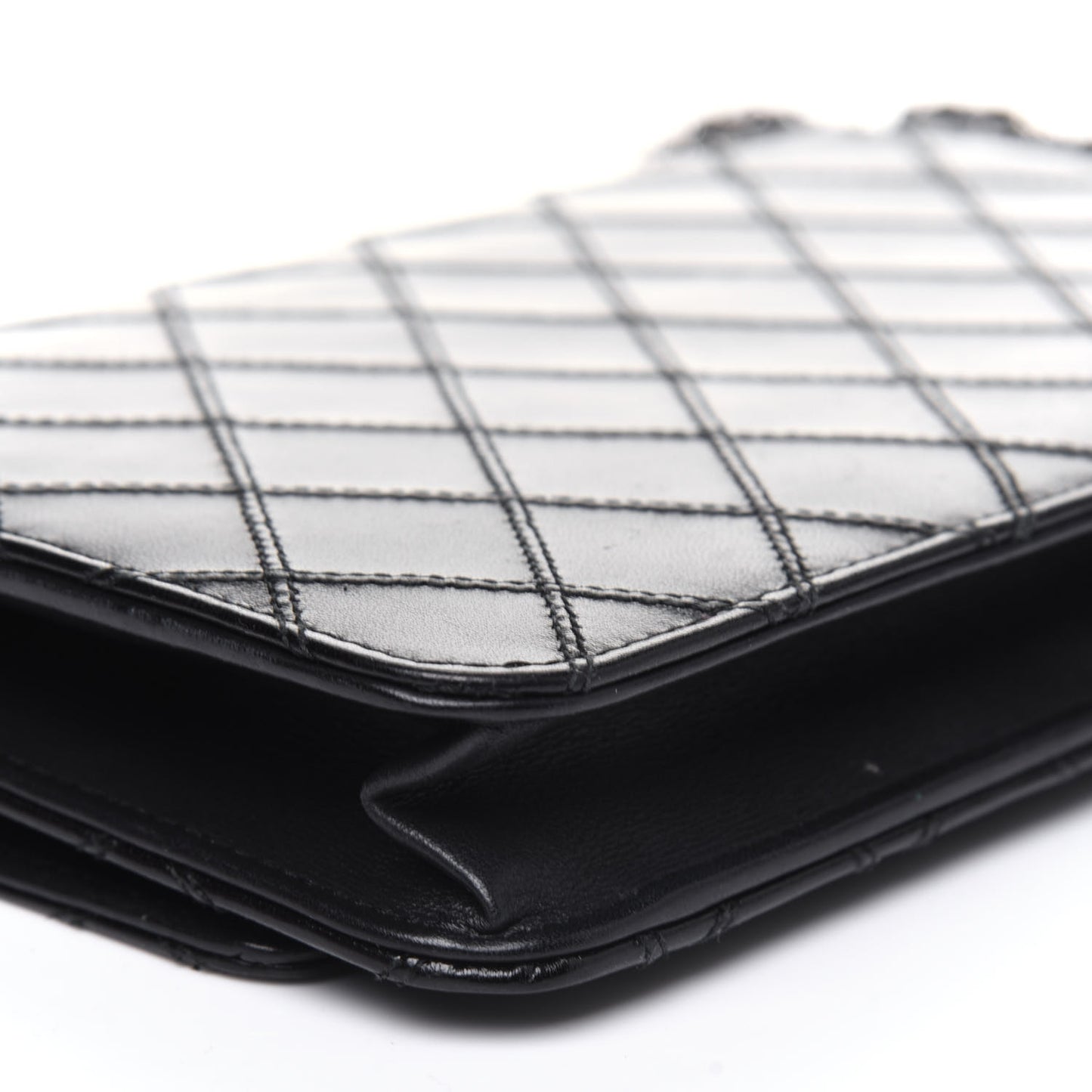 Lambskin Diamond Stitched Wallet On Chain WOC Black