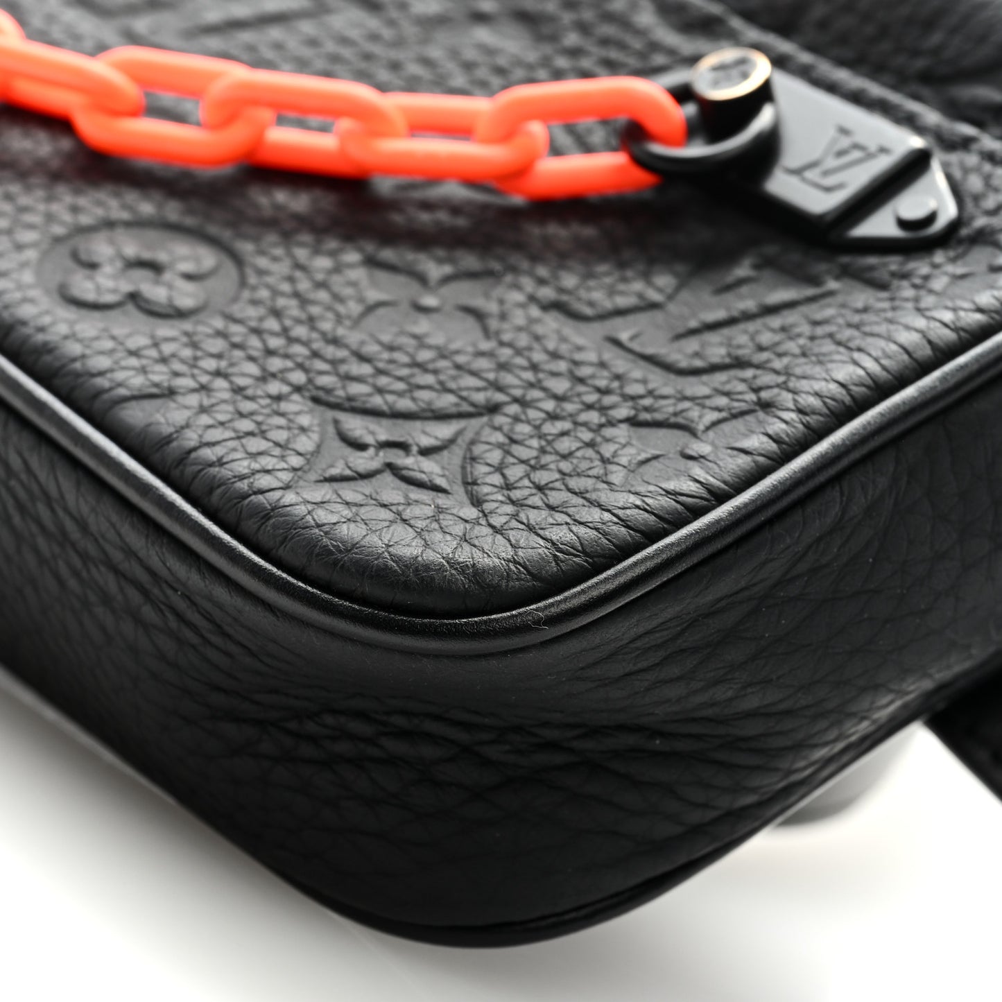 Taurillon Monogram Uniformes Solar Ray Soft Pochette Volga Belt Bag Black