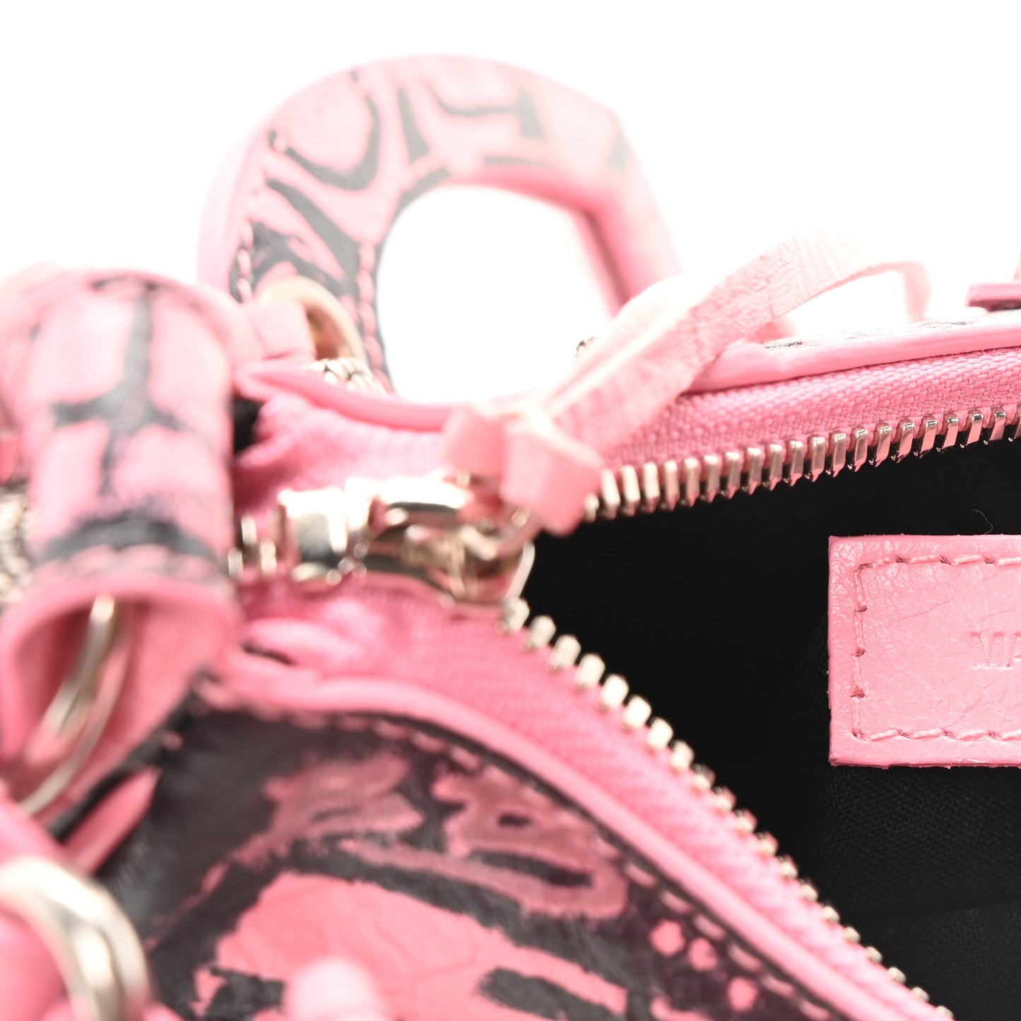 Agneau Arena Graffiti Le Cagole Shoulder Bag XS Sweet Pink
