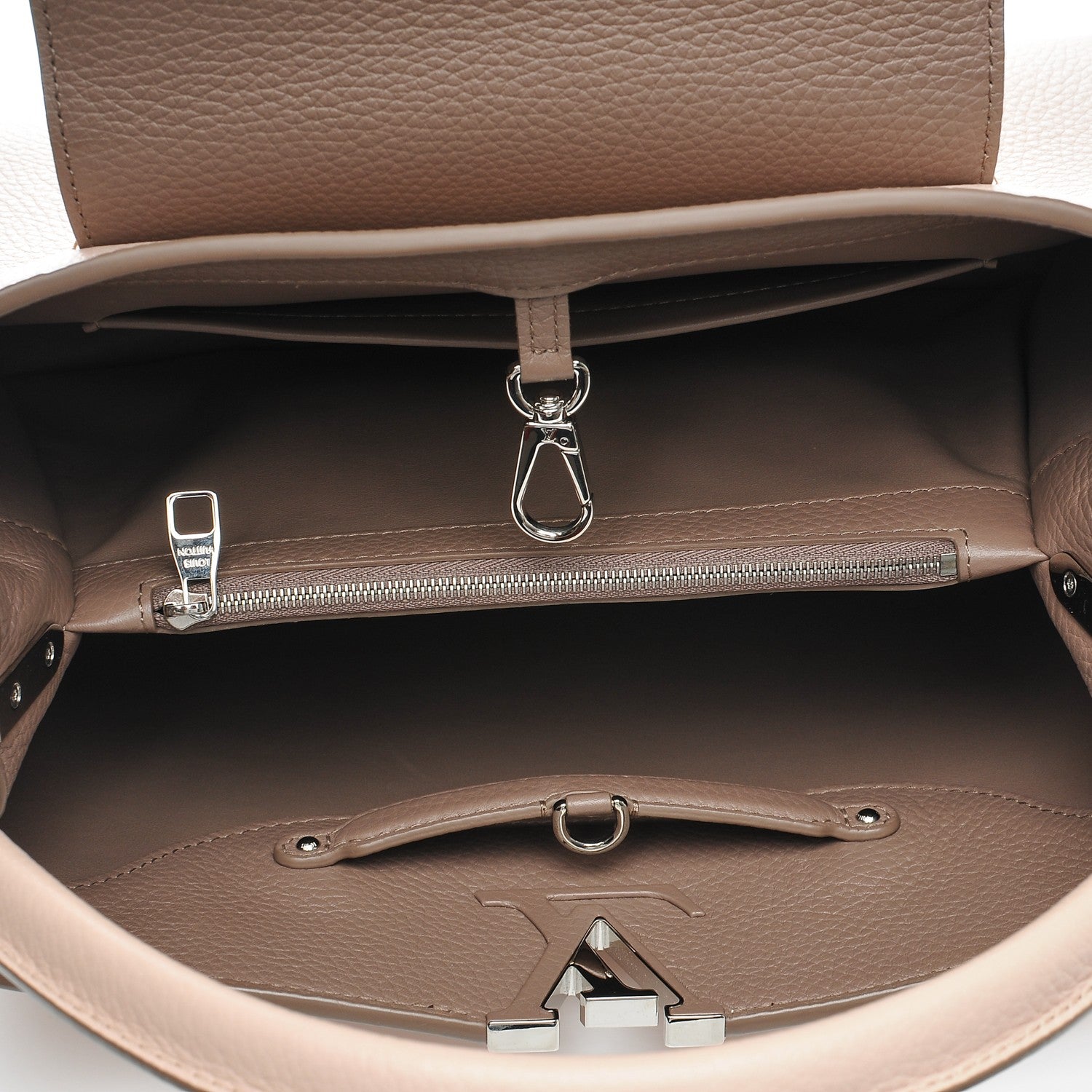Louis Vuitton Taurillon Capucines MM Petale 5 of 6