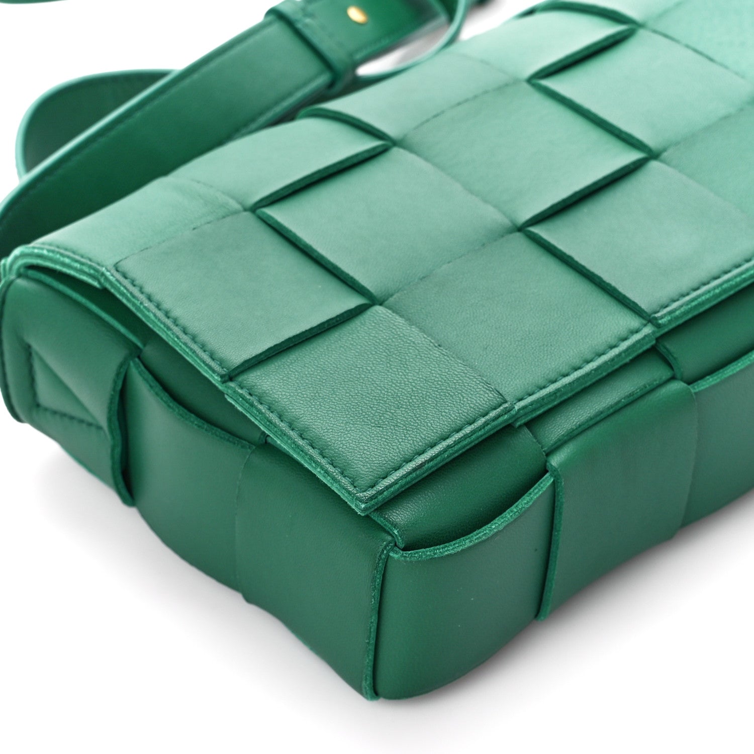 Bottega Veneta Lambskin Maxi Intrecciato Cassette Crossbody Bag Racing Green 10 of 12