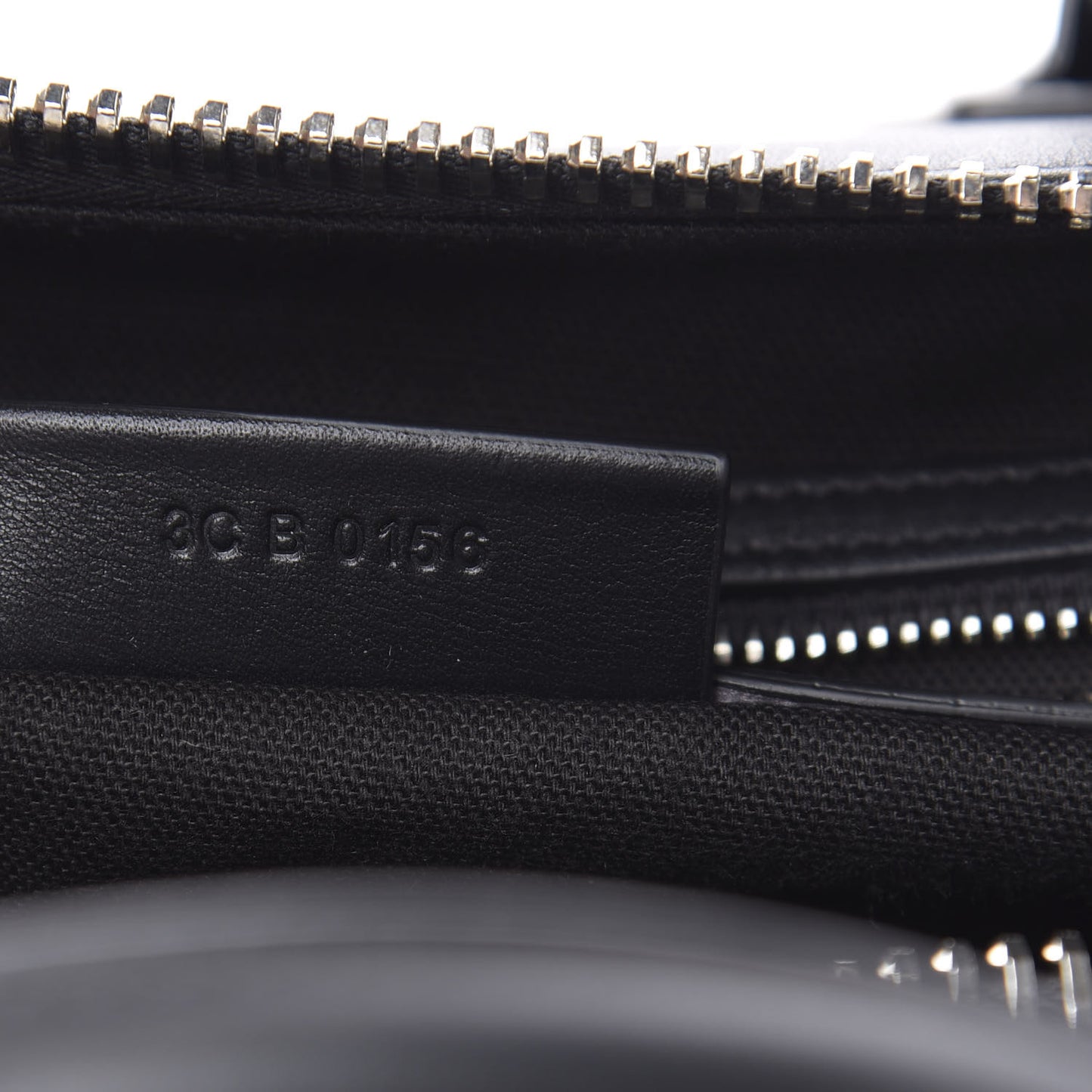 Calfskin Medium Metal Antigona Black