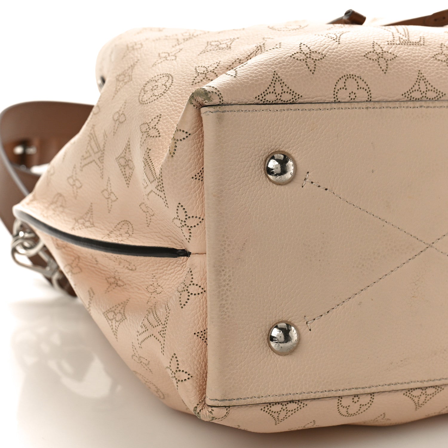 Louis Vuitton Mahina Muria Creme 7 of 10