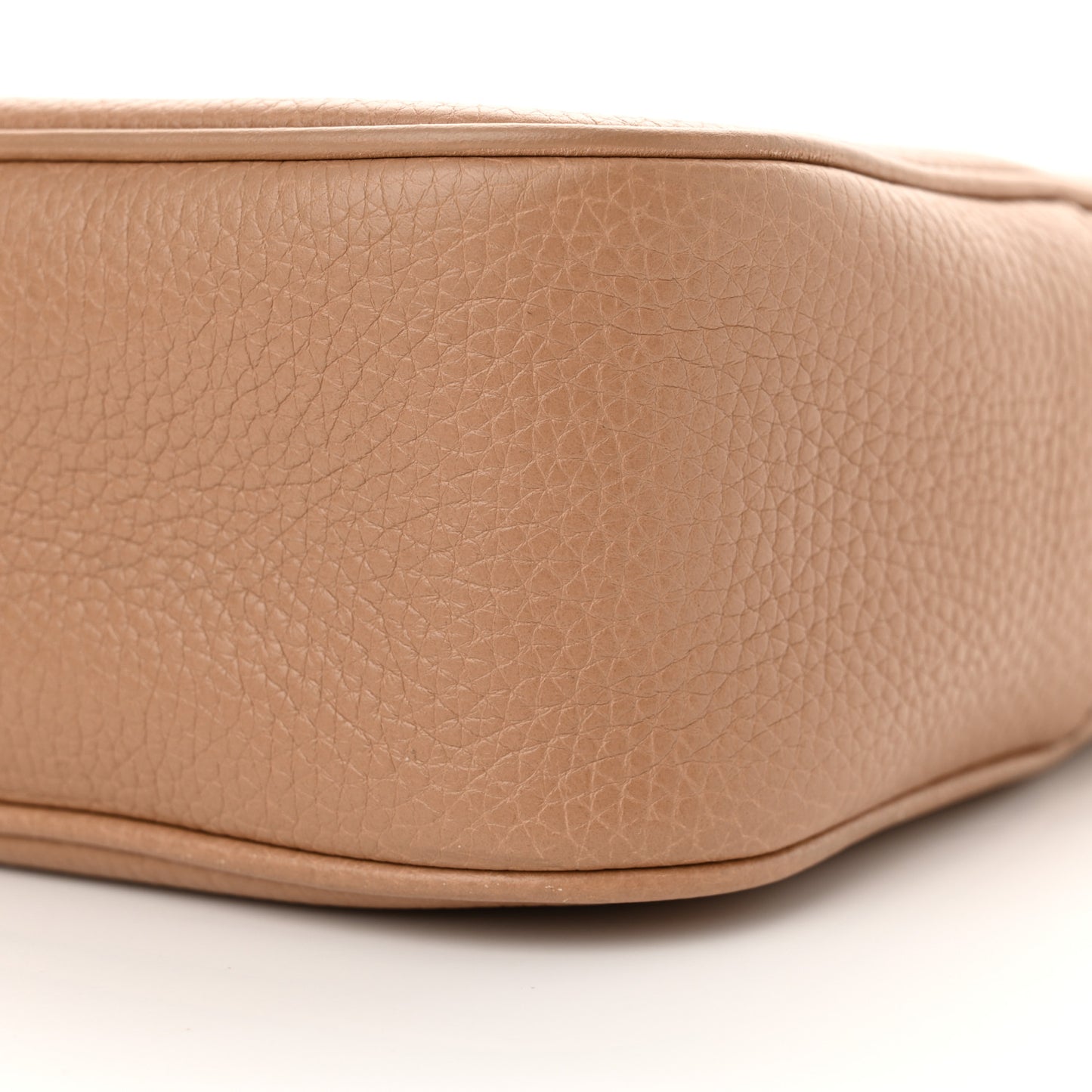 Pebbled Calfskin Small Soho Disco Bag Camelia