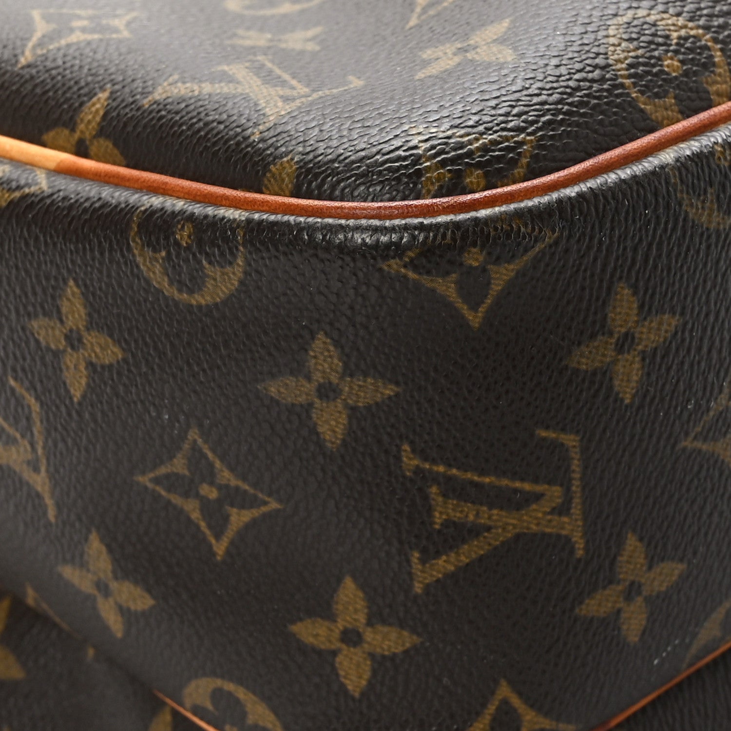 Louis Vuitton Monogram Reporter GM 8 of 11