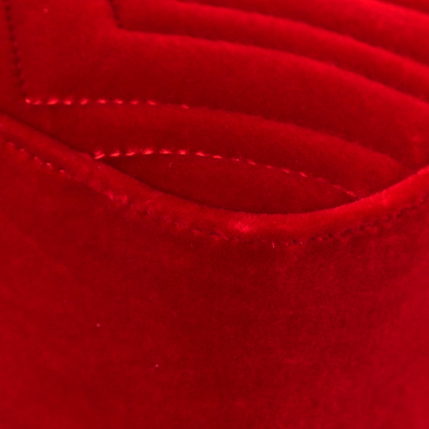 Velvet Matelasse Small GG Marmont Chain Shoulder Bag Hibiscus Red