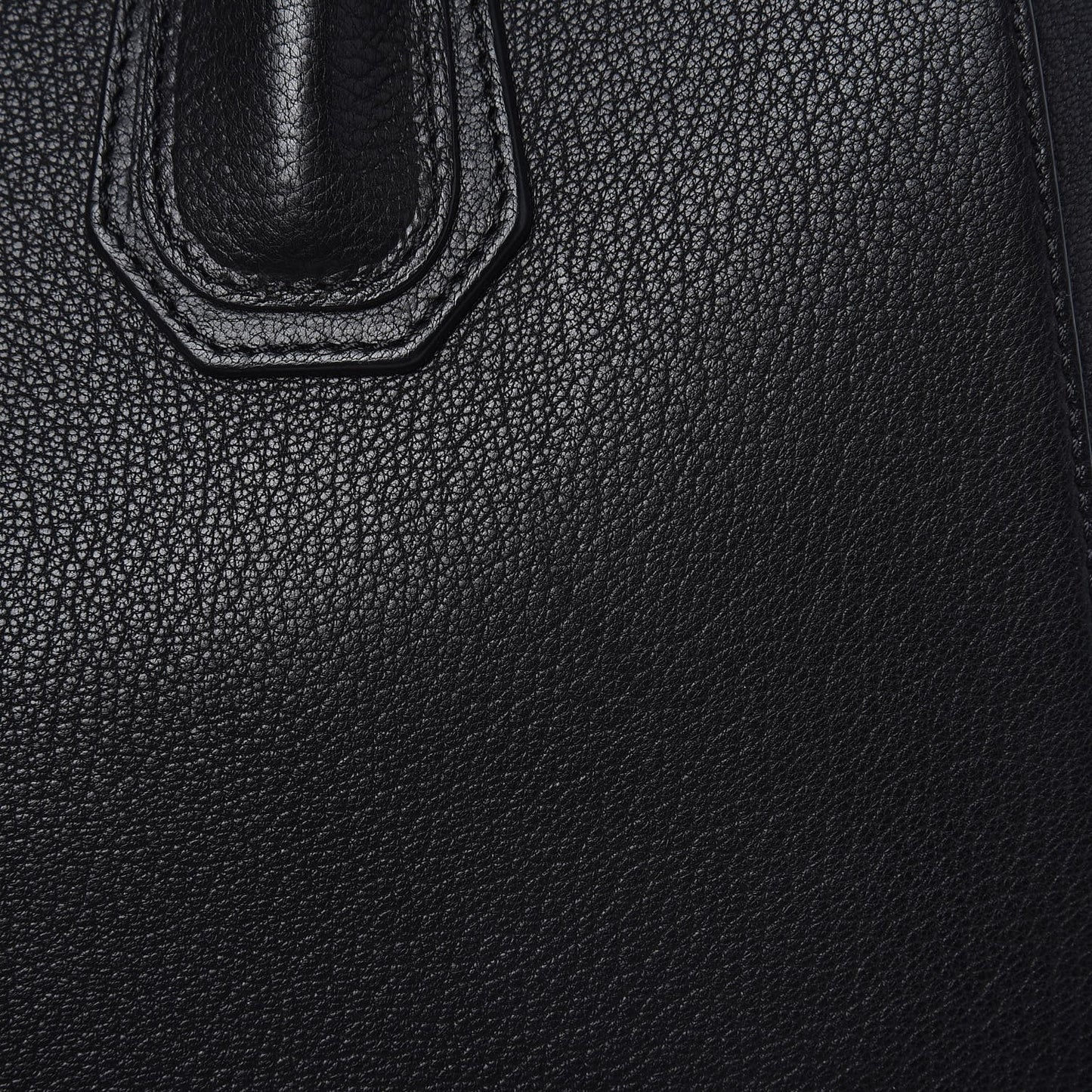 Sugar Goatskin Medium Antigona Black