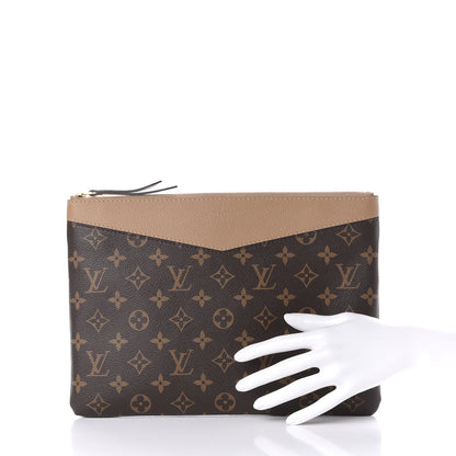Louis Vuitton Monogram Daily Pouch Sesame 2 of 8