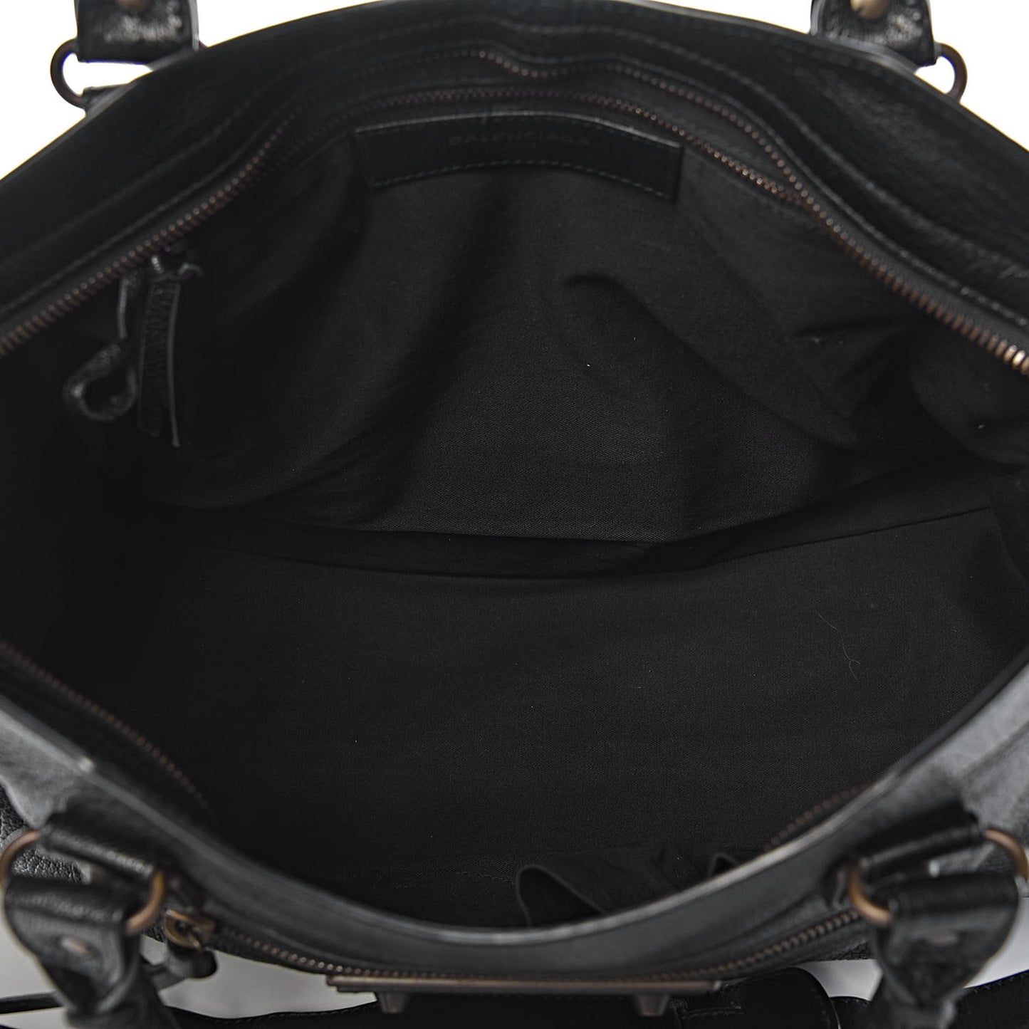 Chevre Classic Hardware Metallic Edge City Black