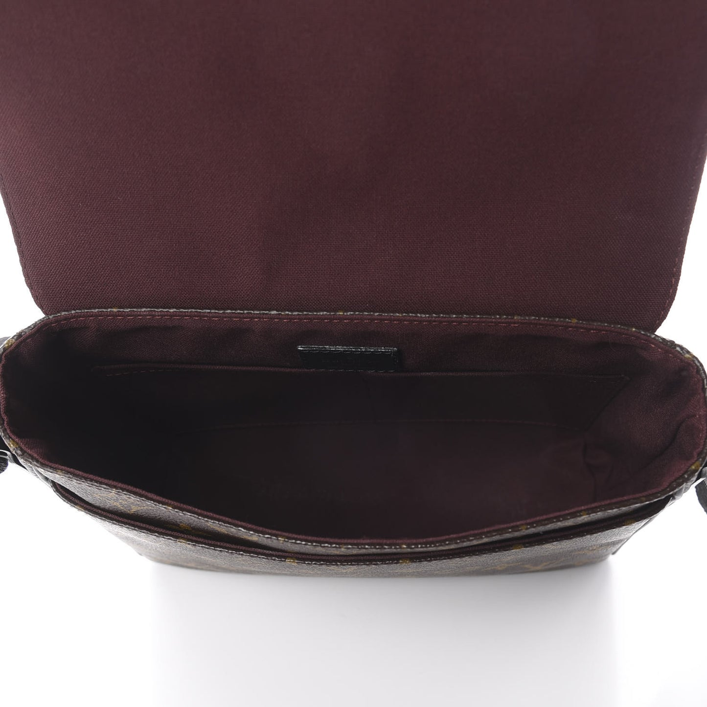 Monogram Macassar District PM