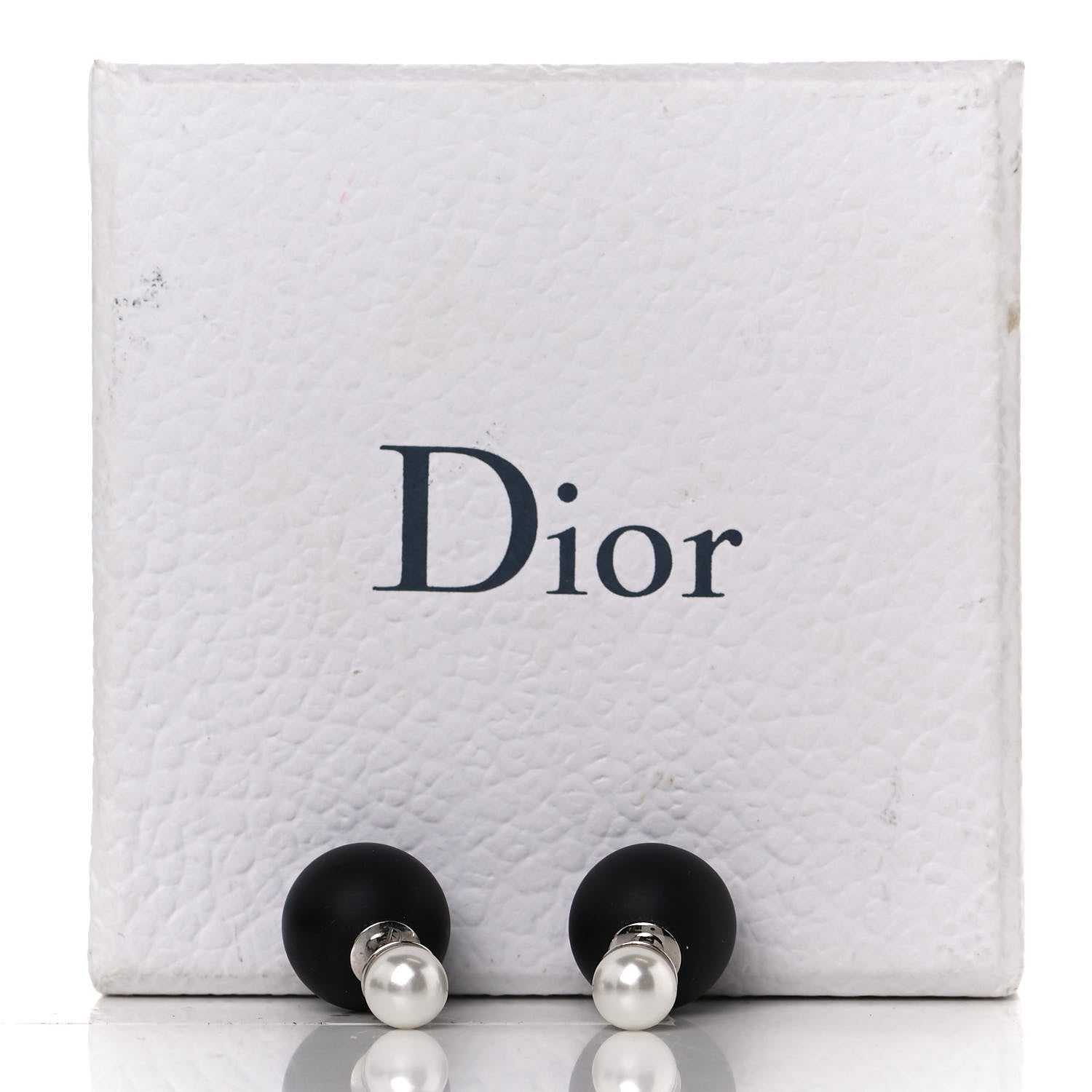 Christian Dior Mise En Dior Tribal Earrings Matte Black Pearl 4 of 4