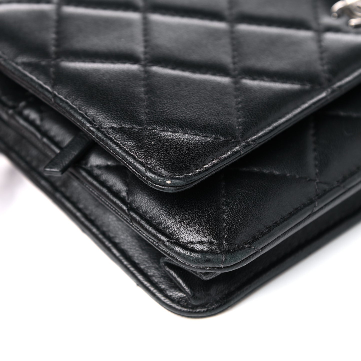 Lambskin Quilted Wallet On Chain WOC Black