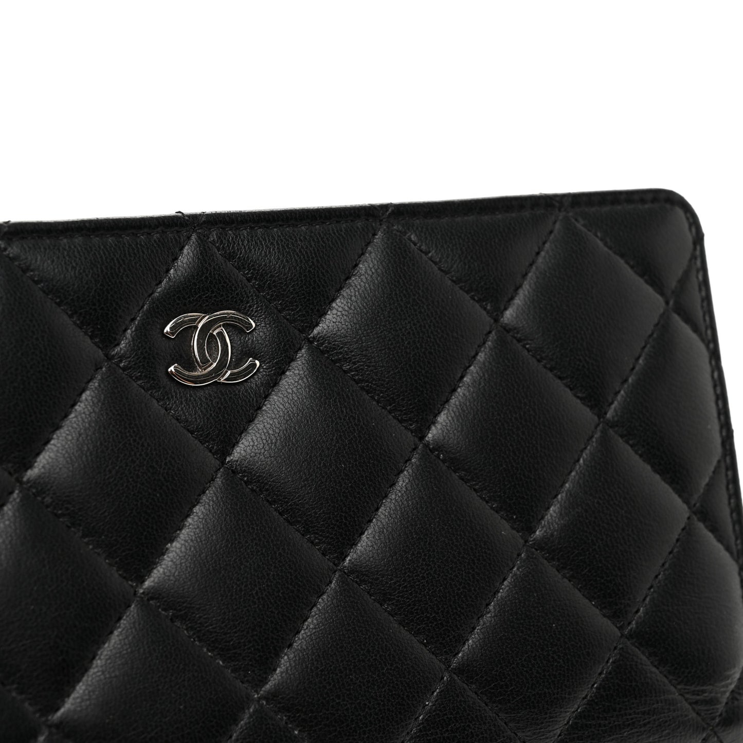 Lambskin Quilted Wallet On Chain WOC Black