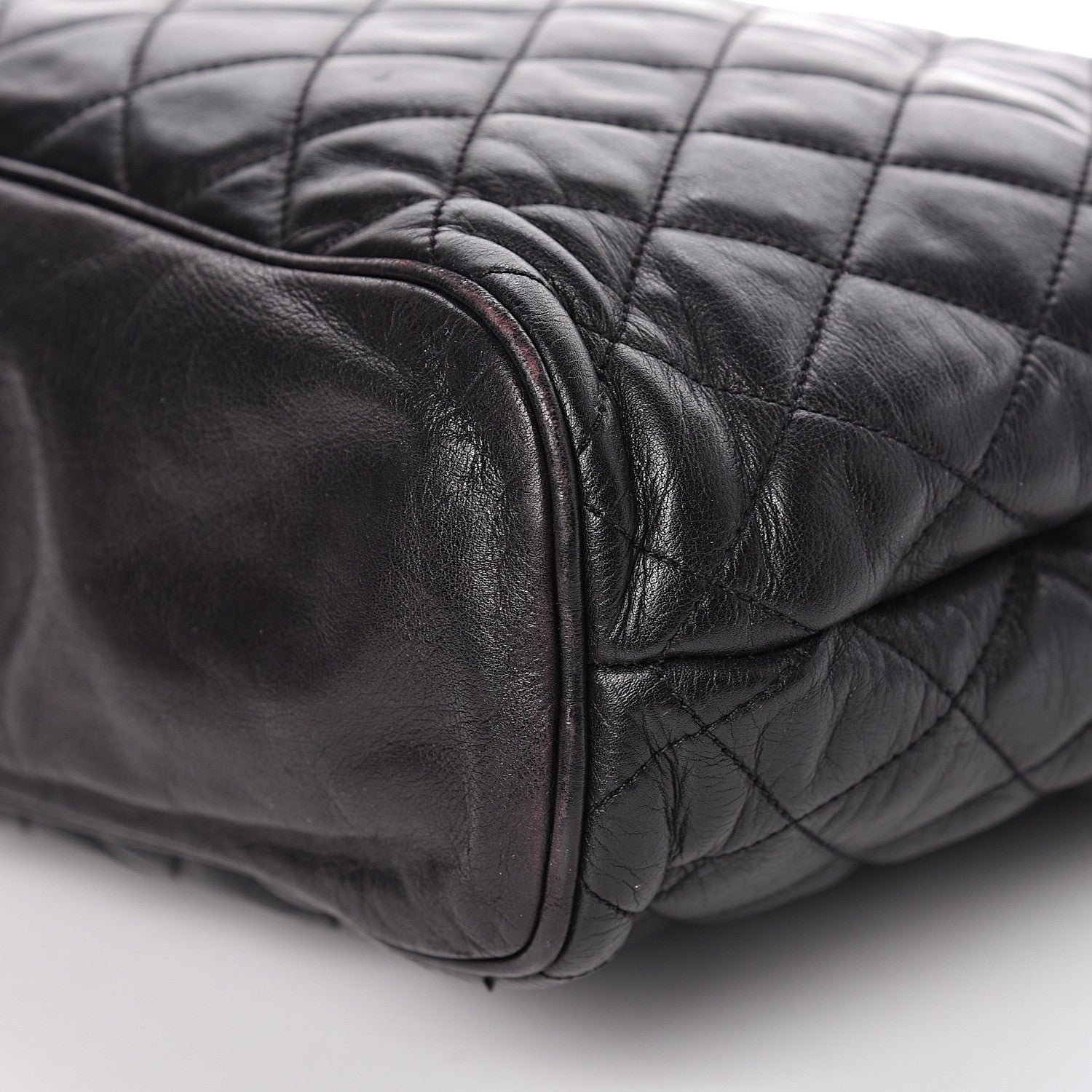 Chanel Lambskin Quilted Shoulder Bag Black 19 of 21