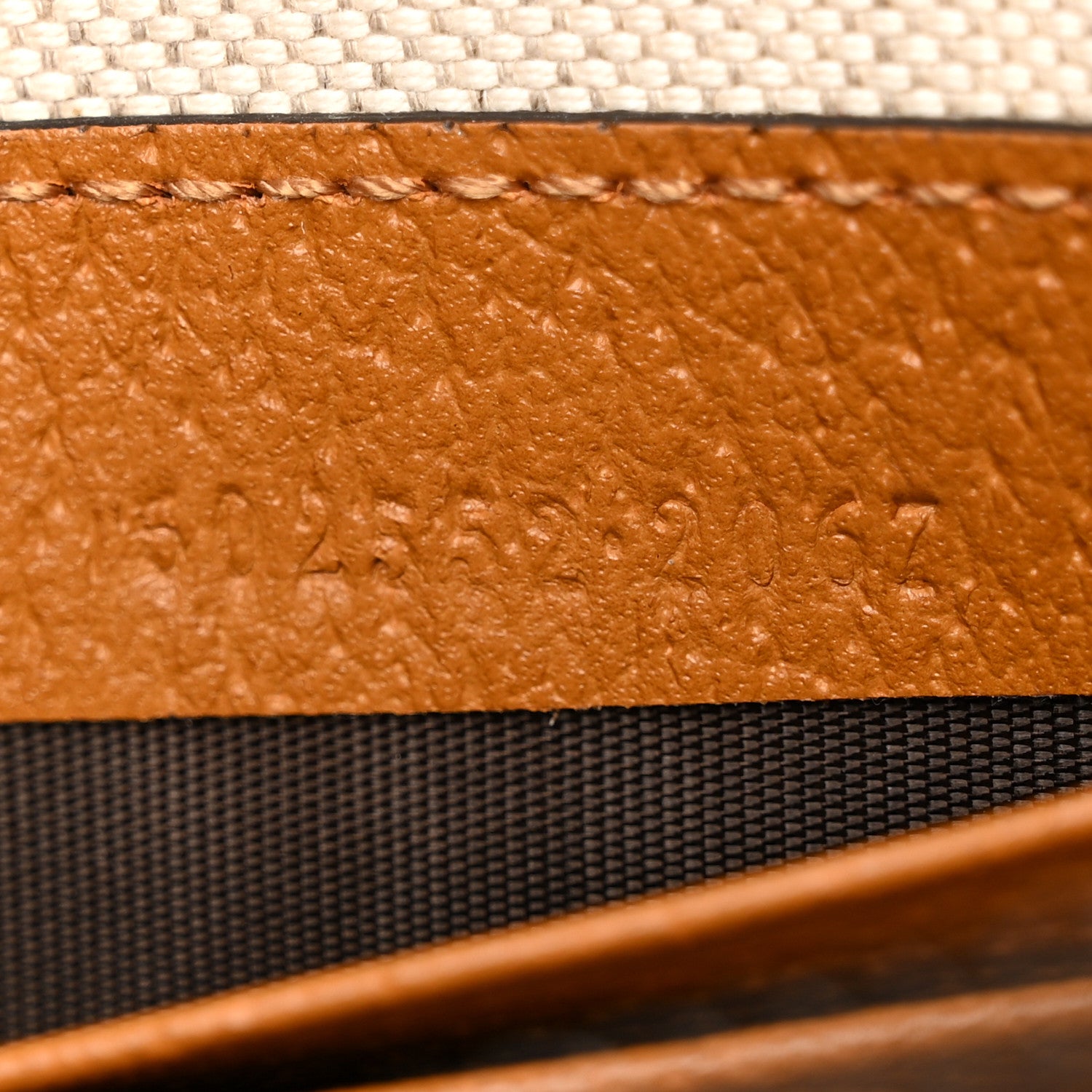 Gucci X DISNEY Mini Vintage GG Supreme Monogram Mickey Mouse Documents Holder Beige Vintage Sun Oil 6 of 10