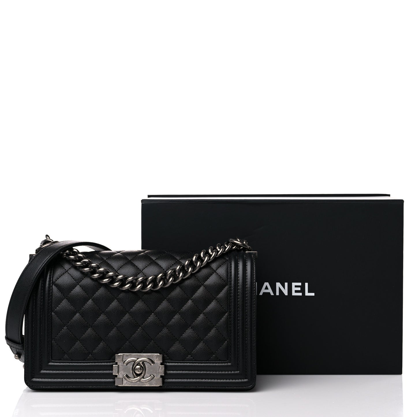 Caviar Quilted Medium Boy Flap Black