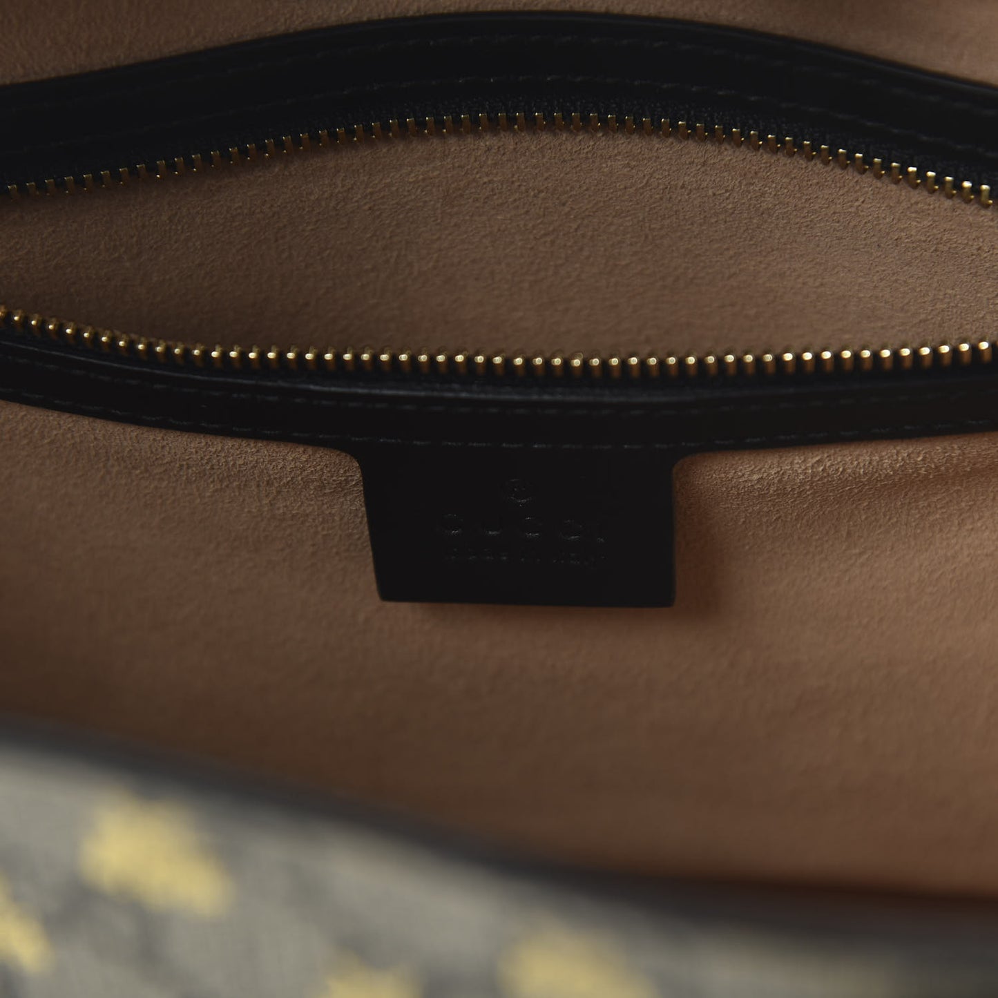 Soft GG Supreme Monogram Bees Small Crossbody Tote Beige Oro Black