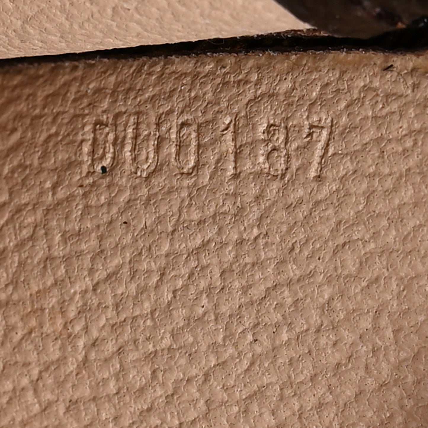 LOUIS VUITTON Monogram Toiletry Pouch 19