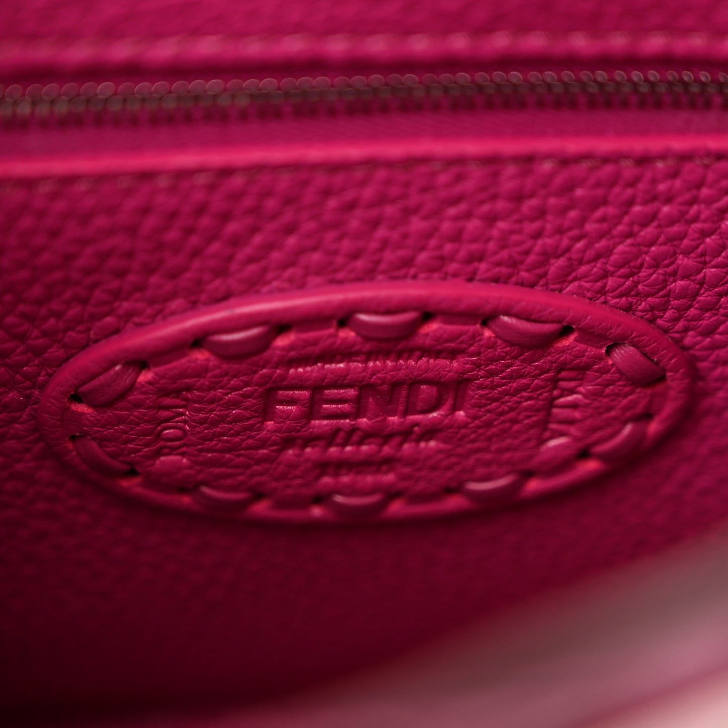 Vitello Granato Camoscio Selleria Macro Stitchings Mini Peekaboo Iconic Satchel Magenta