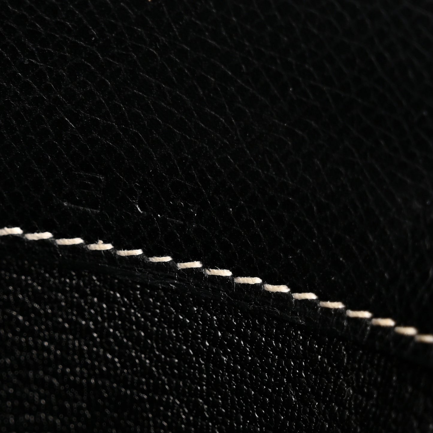 Courchevel Whitebus 39 Black