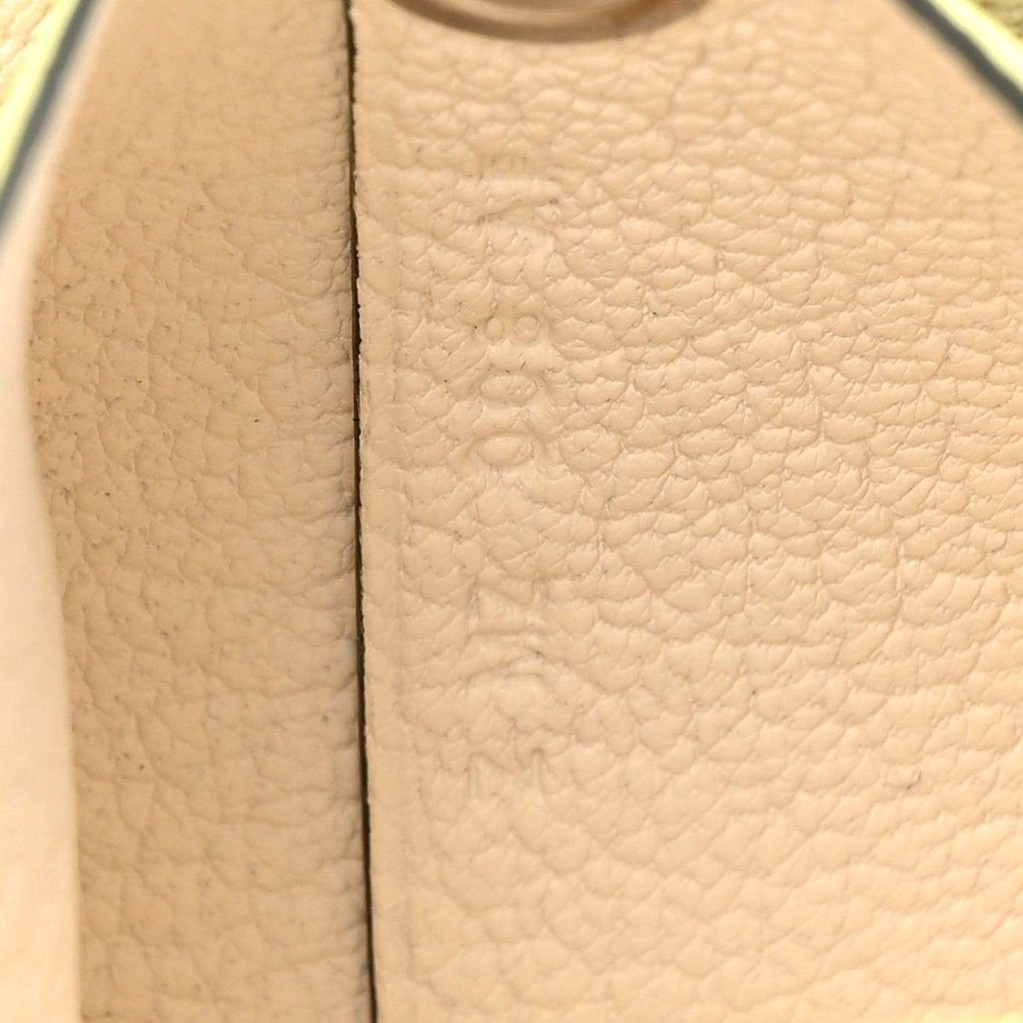 Chevre Mysore Bastia Verso Coin Purse Jaune Bourgeon Nata