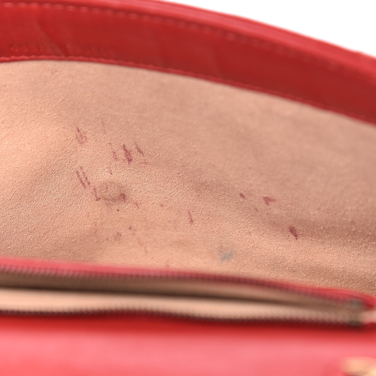 Calfskin Matelasse Mini GG Marmont Chain Wallet Hibiscus Red