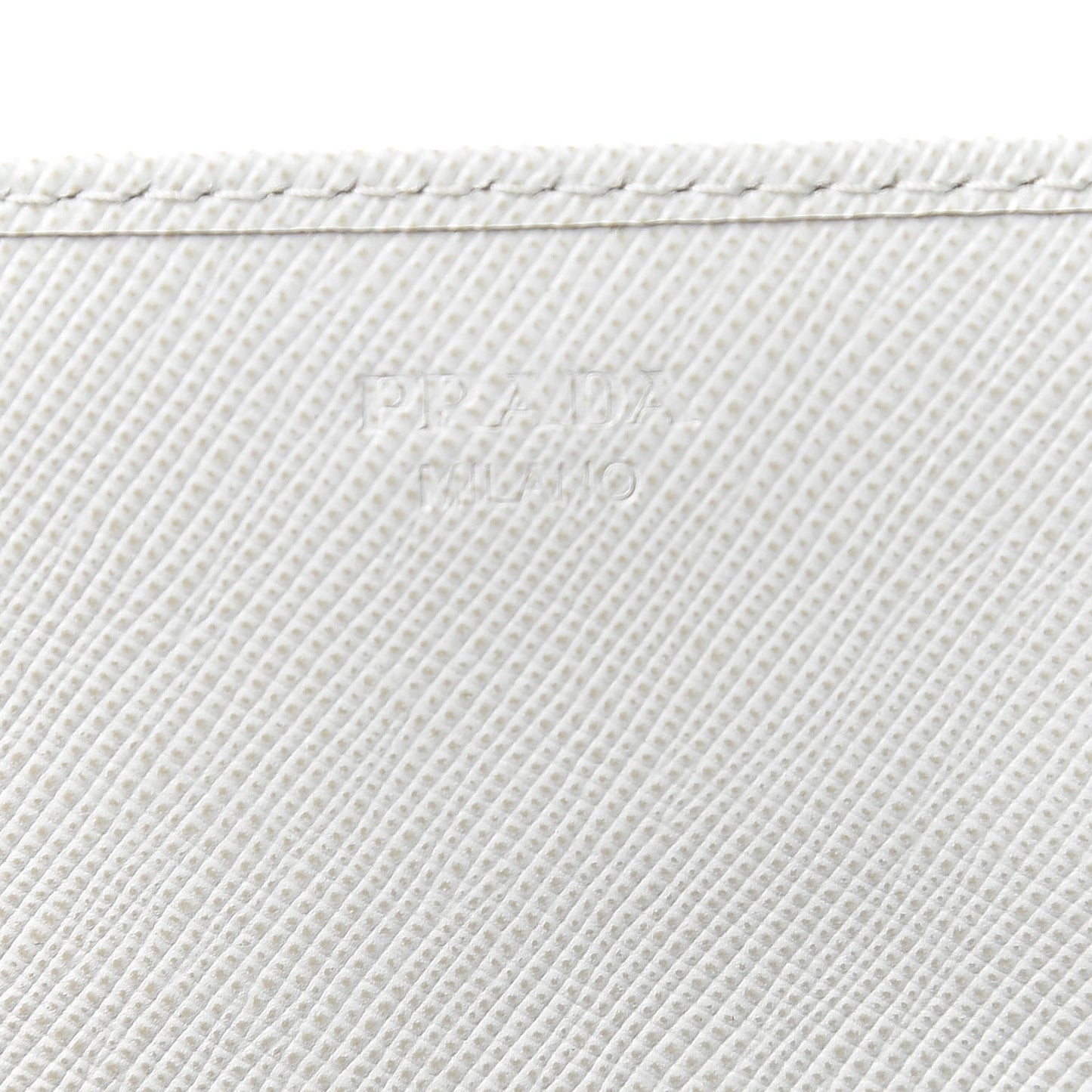 Saffiano Metal Oro Chain Wallet Talco
