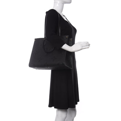 Louis Vuitton Empreinte Monogram Giant Onthego MM Black 2 of 9