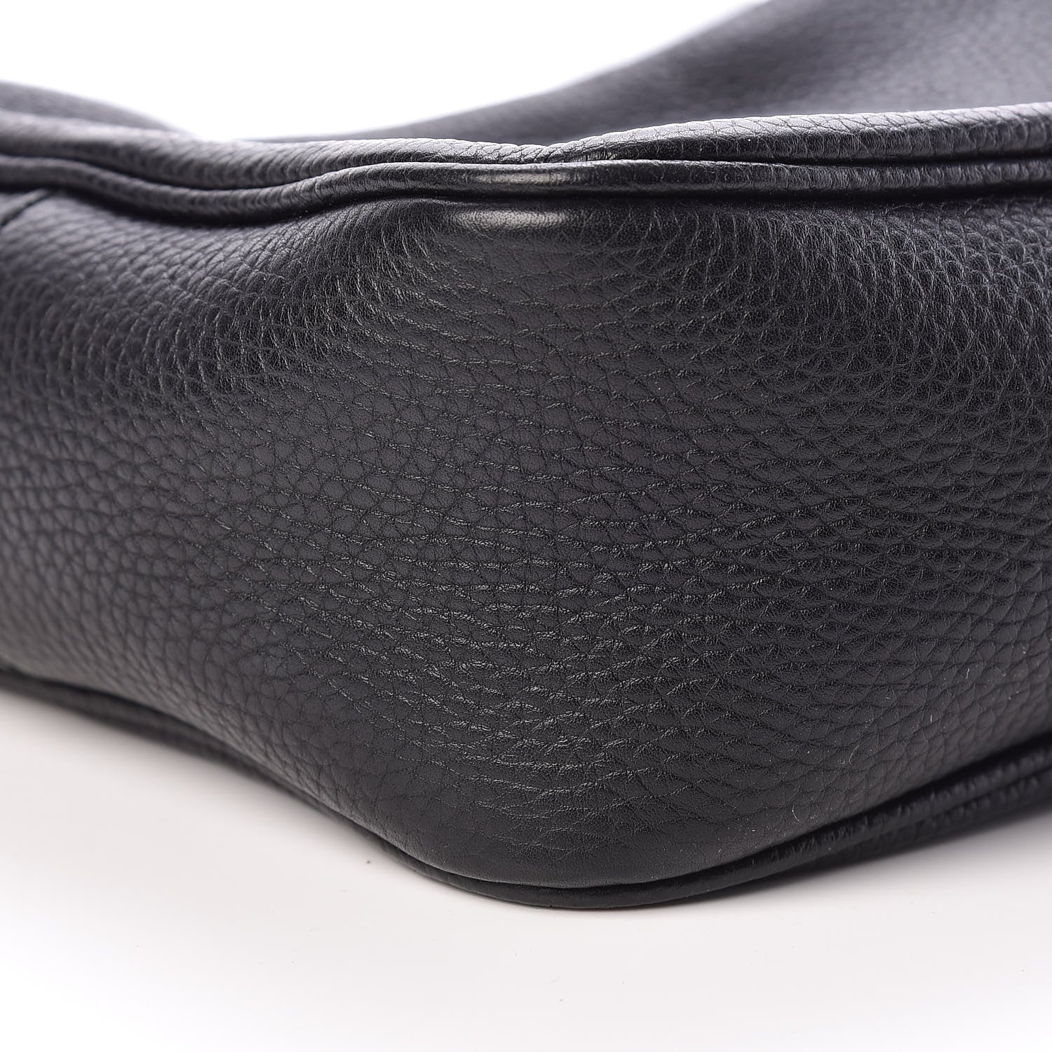 Gucci Pebbled Calfskin Small Soho Disco Bag Black 9 of 15