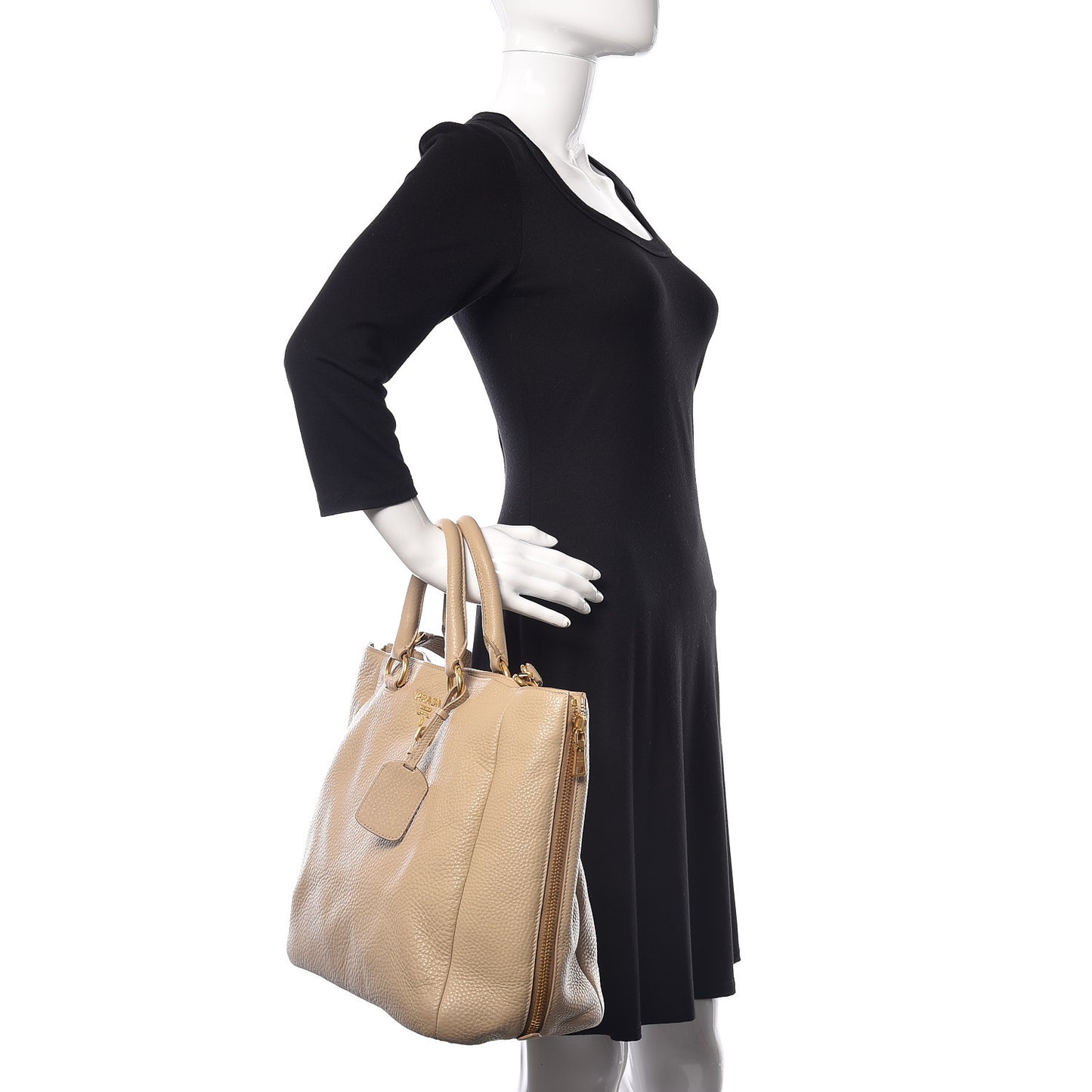 Vitello Daino Side Zip Tote Sabbia