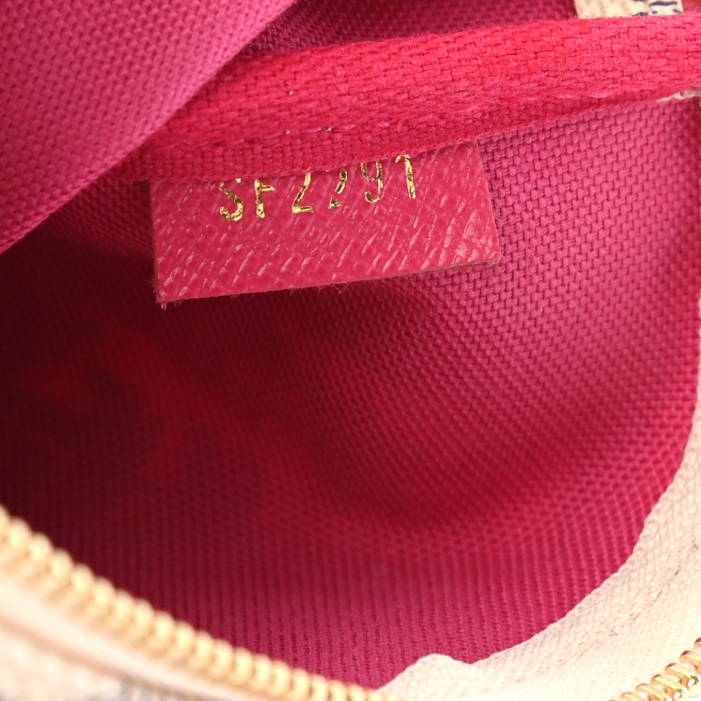 Damier Azur 2021 Christmas Animation Hollywood Mini Pochette Accessories Fuchsia