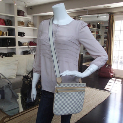 Louis Vuitton Damier Azur Bosphore Pochette 2 of 8