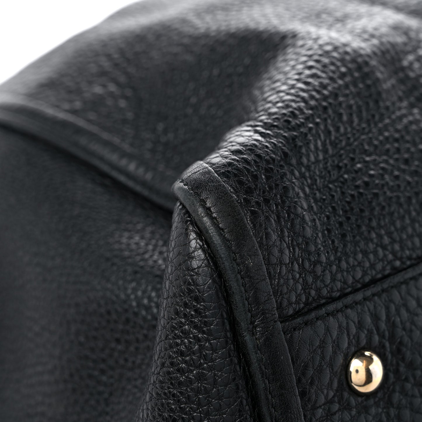 Pebbled Calfskin Large Soho Shoulder Bag Black