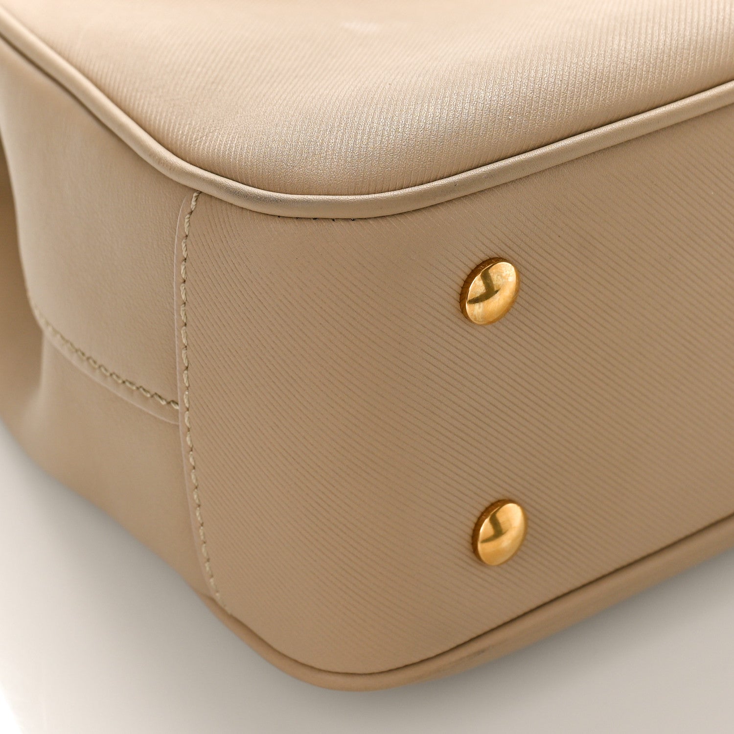 Burberry Trench Calfskin Medium DK88 Top Handle Bag Honey 7 of 8