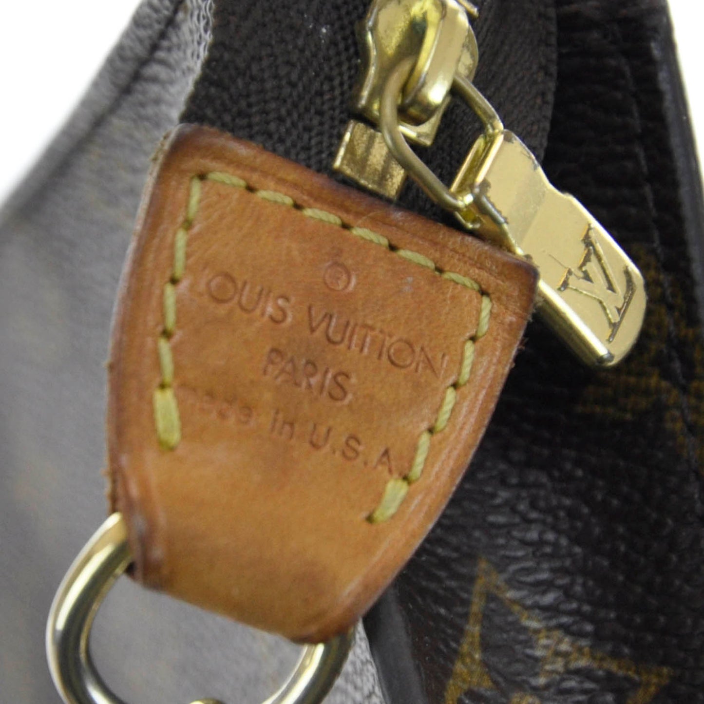 Monogram Petit Bucket 23