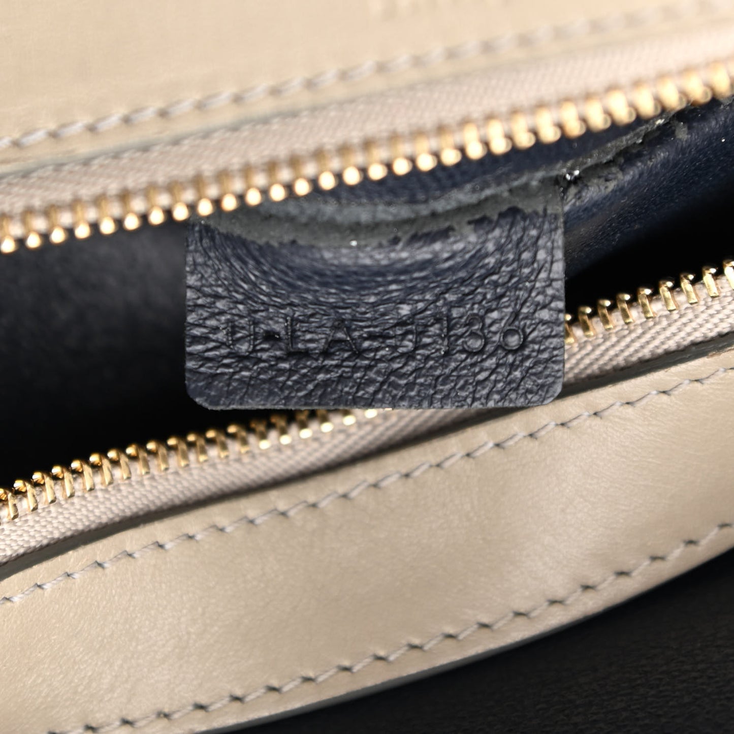 Smooth Calfskin Small Belt Cabas Phantom Taupe