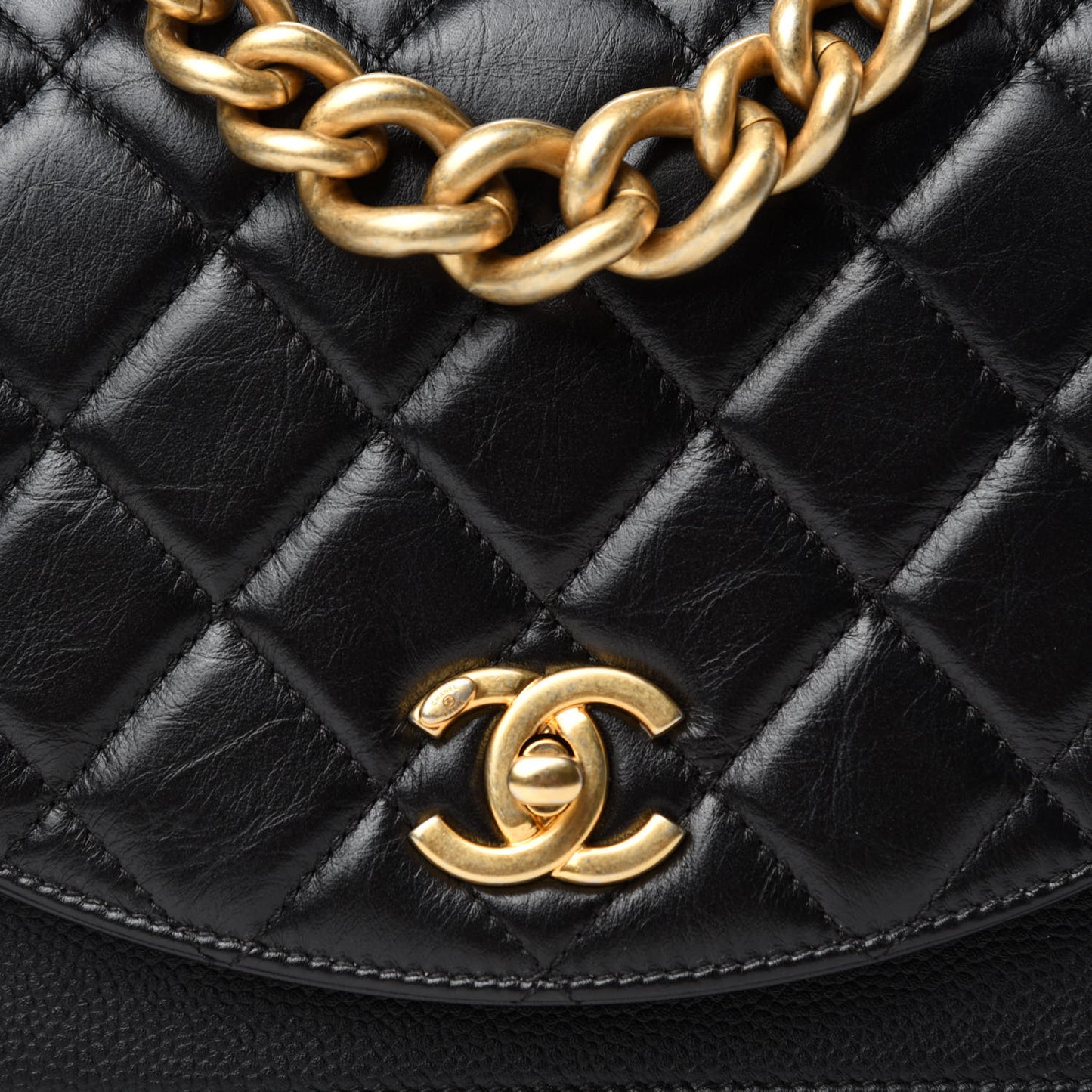 Calfskin Caviar Quilted Chain Handle Flap Black