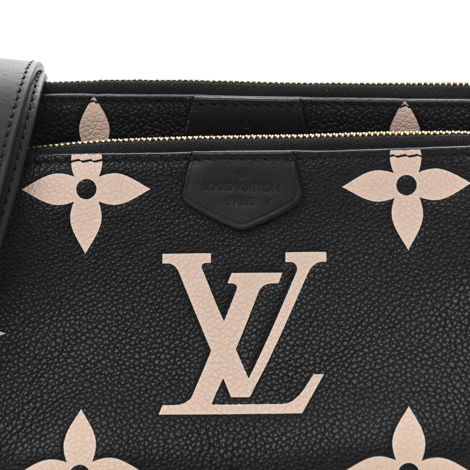 Louis Vuitton Empreinte Monogram Giant Multi Pochette Accessories Black Beige 8 of 10