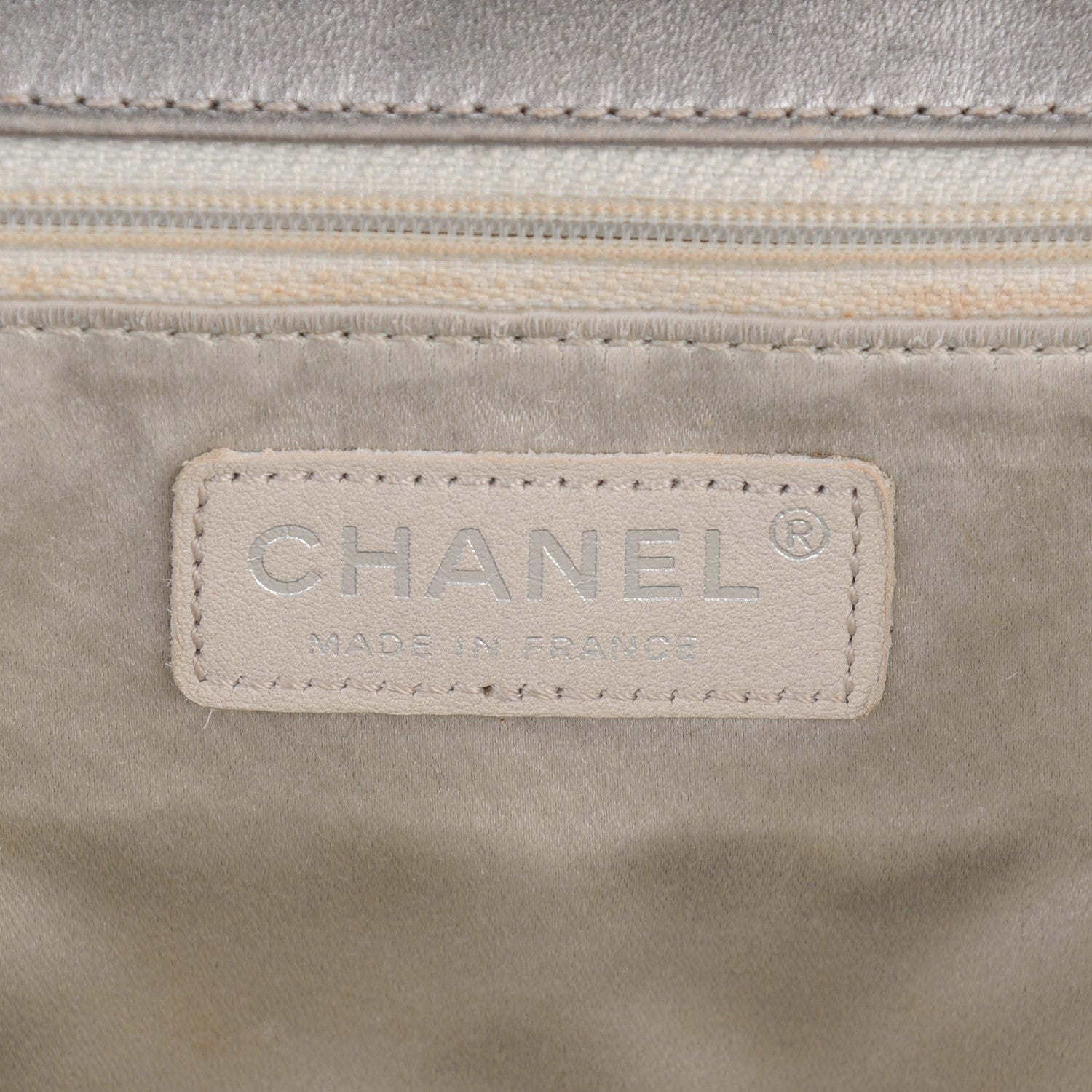 Chanel Metallic Lambskin Quilted Medium Leo Lion Flap Clutch Silver 7 of 9