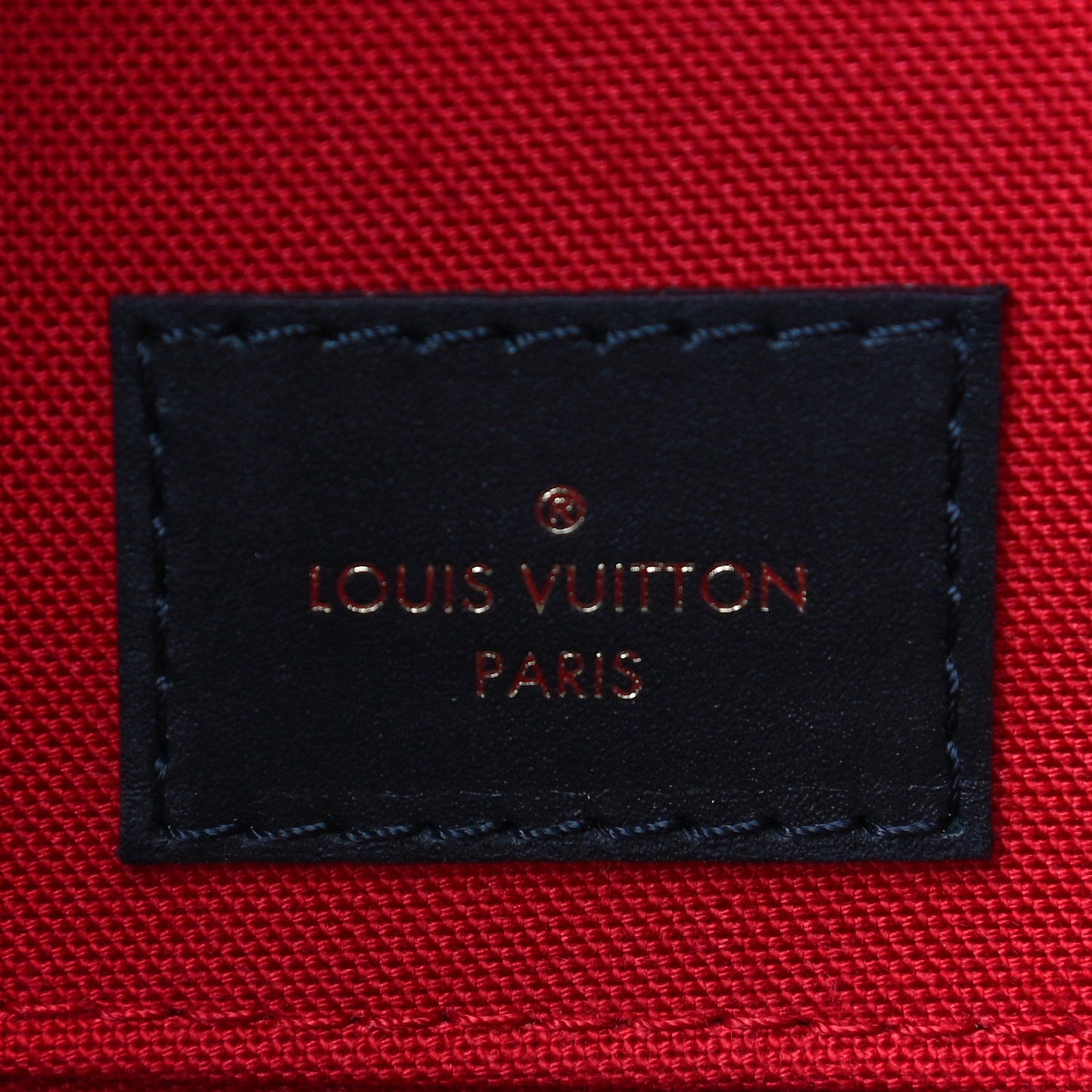 Reverse Monogram Giant Onthego MM