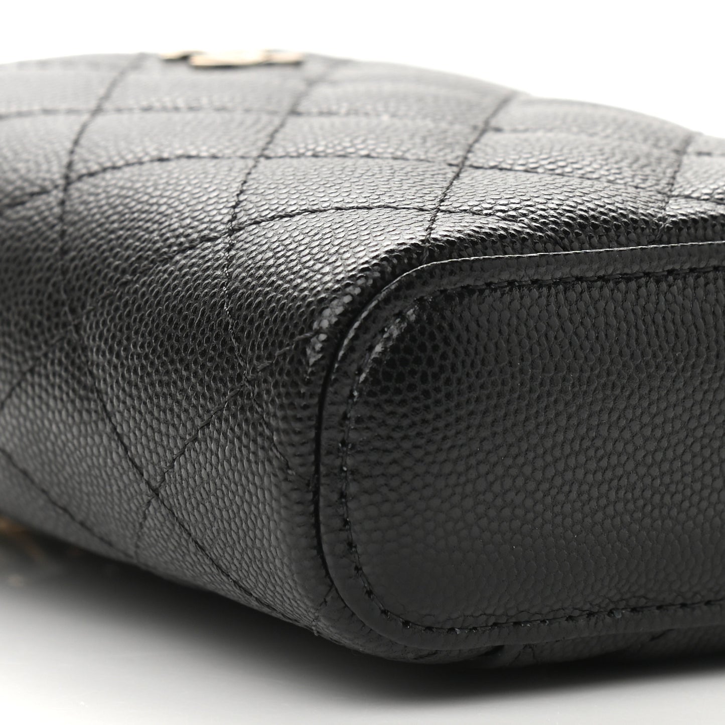 Caviar Quilted Small Vertical Coco Beauty Vanity Case With Chain Black