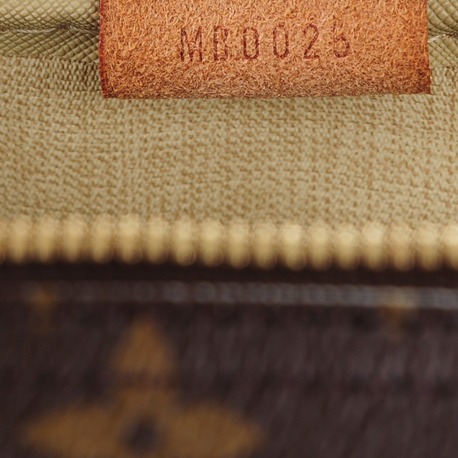 Louis Vuitton Monogram Deauville 7 of 7