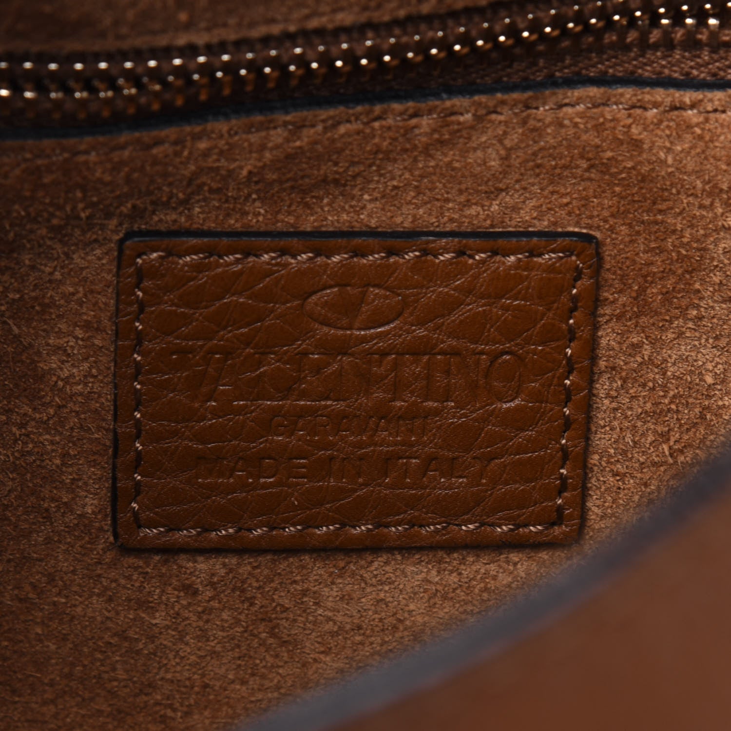 Valentino Garavani Grained Calfskin Rockstud Bucket Bag Bright Cognac 6 of 15